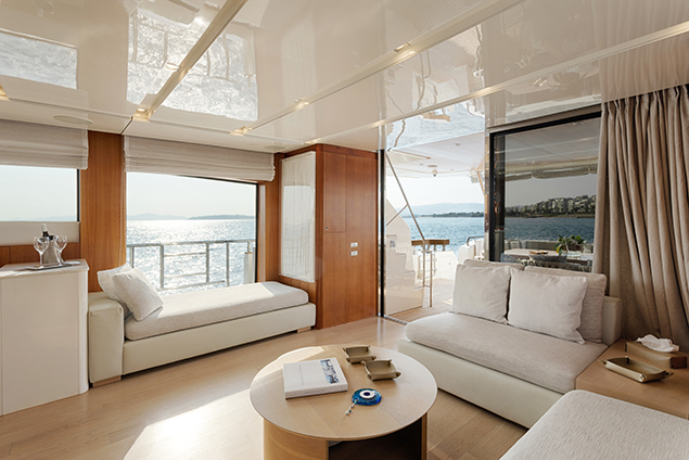 Funsea salon with floor-to-ceiling windows