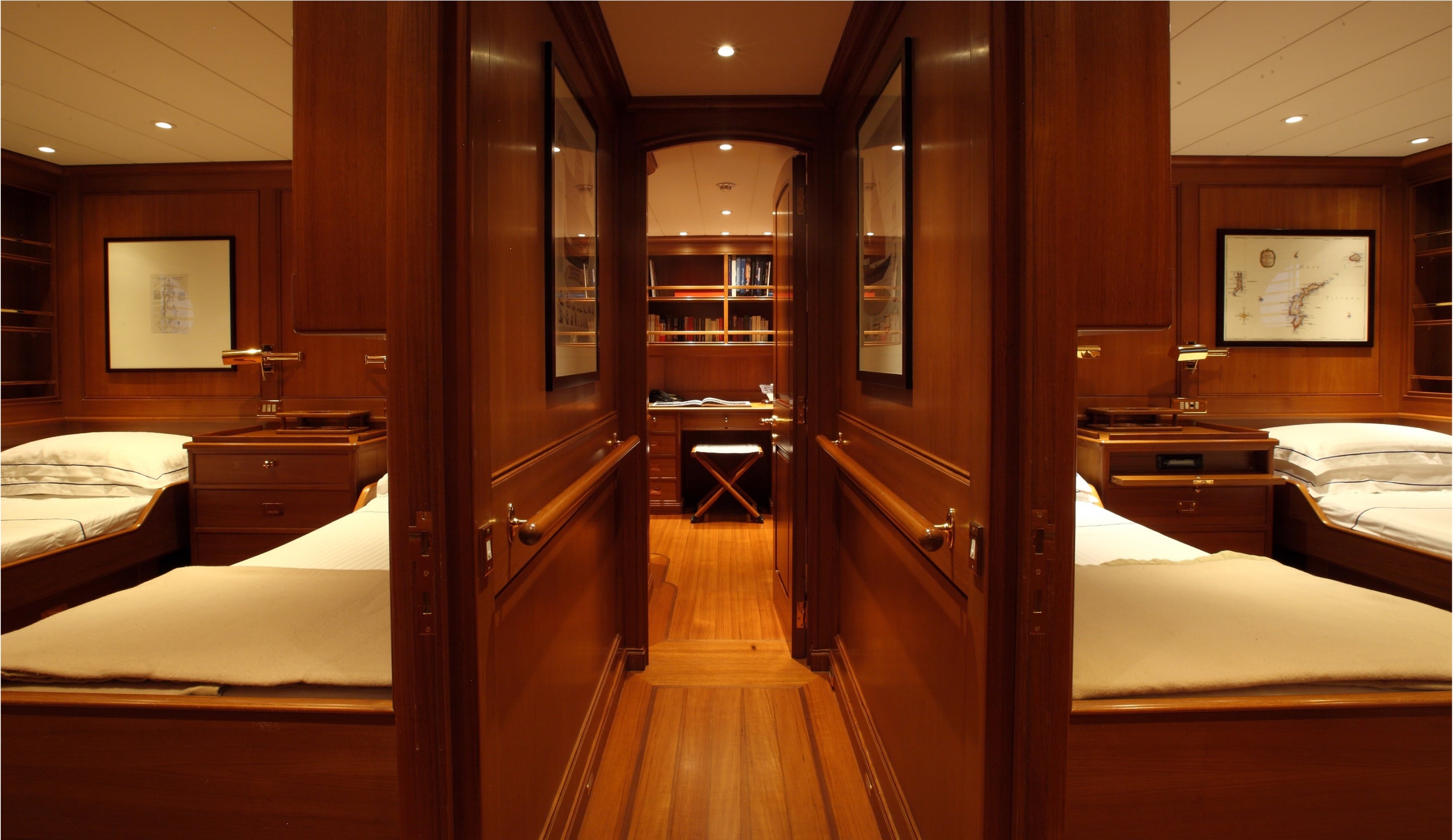 Heritage M water toys and crew