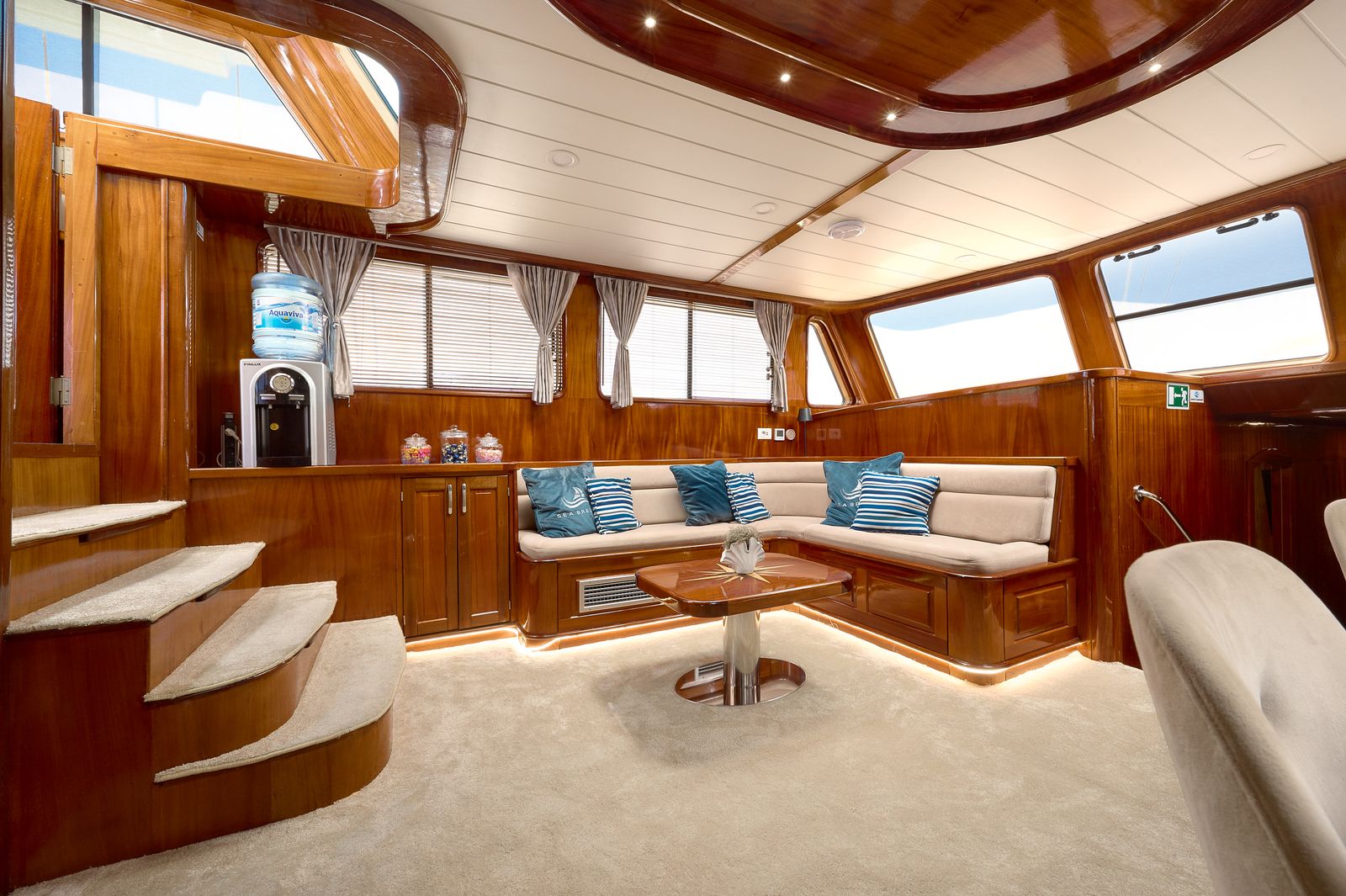 Sea Breeze dining area