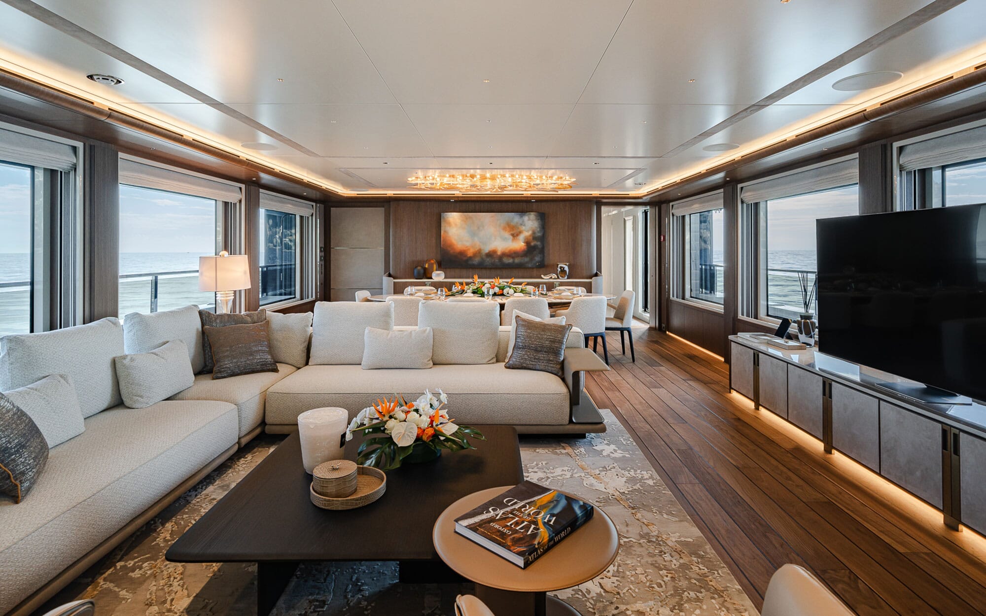 Luxury yacht charter amenities Serenissima I