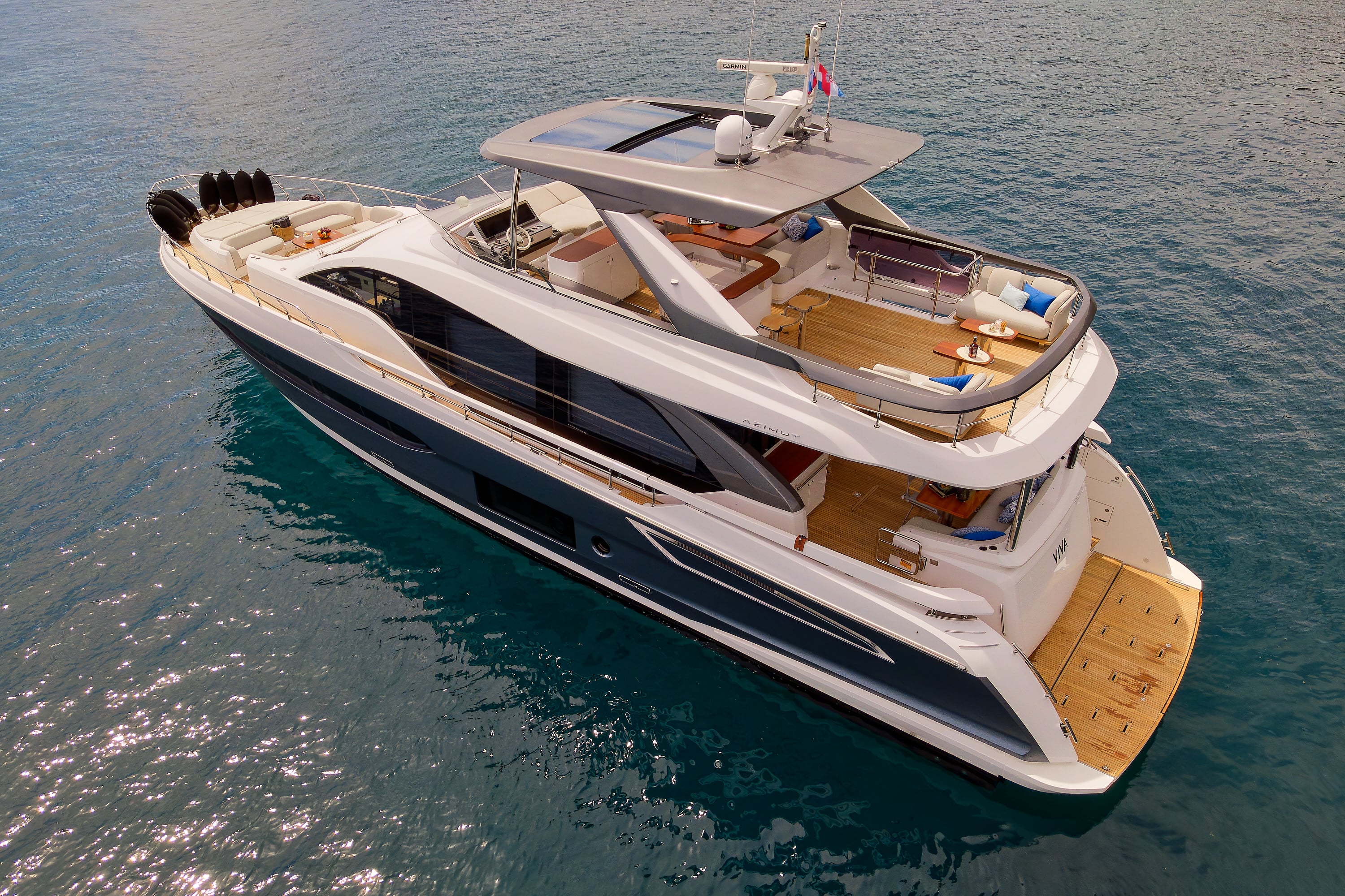 Viva yacht exterior