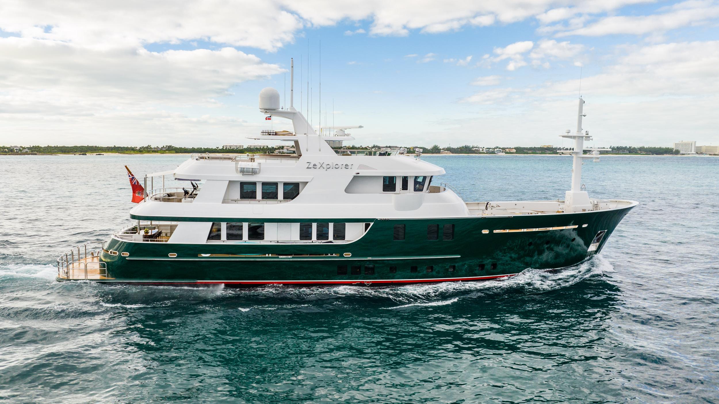 French Polynesia turquoise lagoon yacht charter