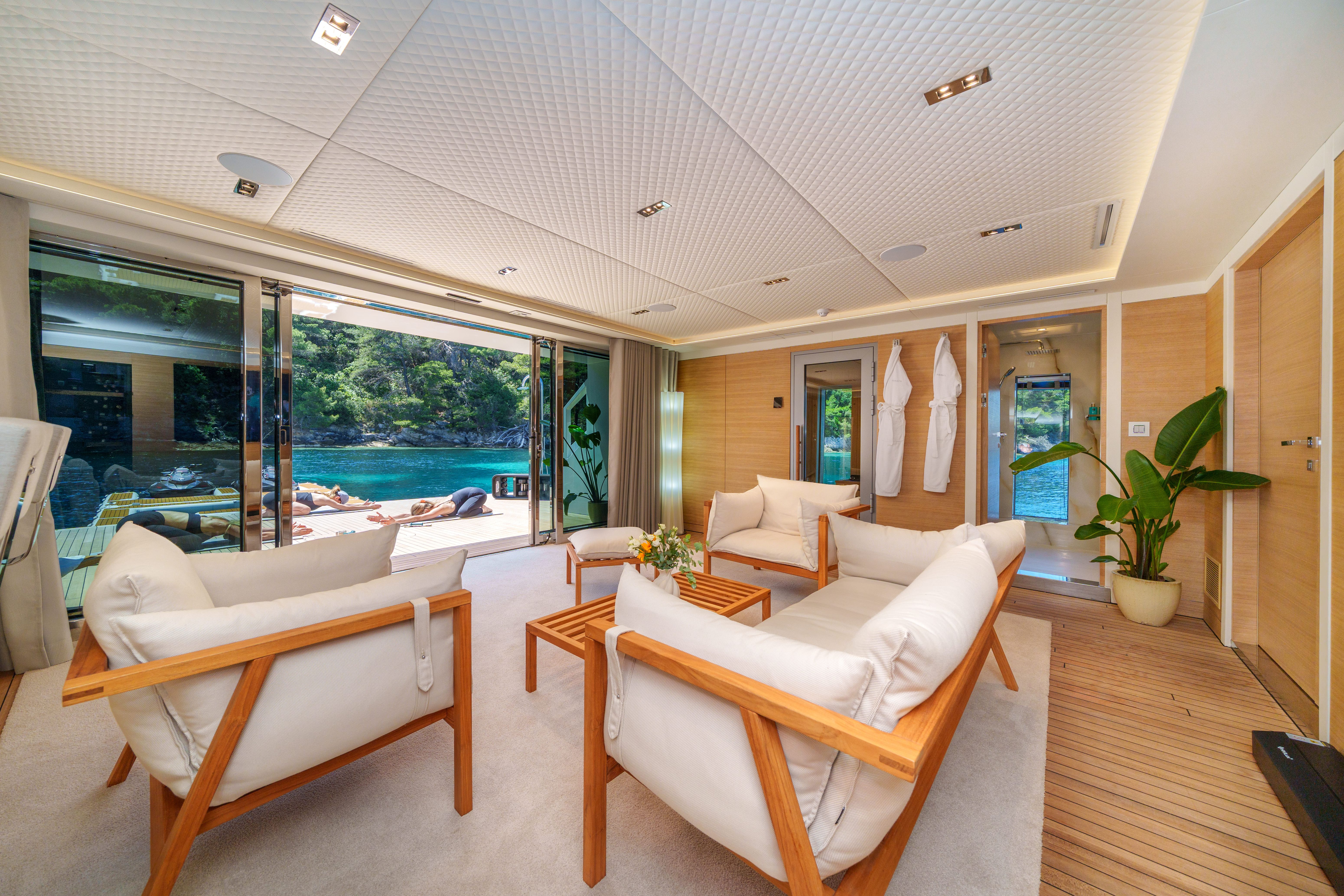 Renata luxury yacht at sea