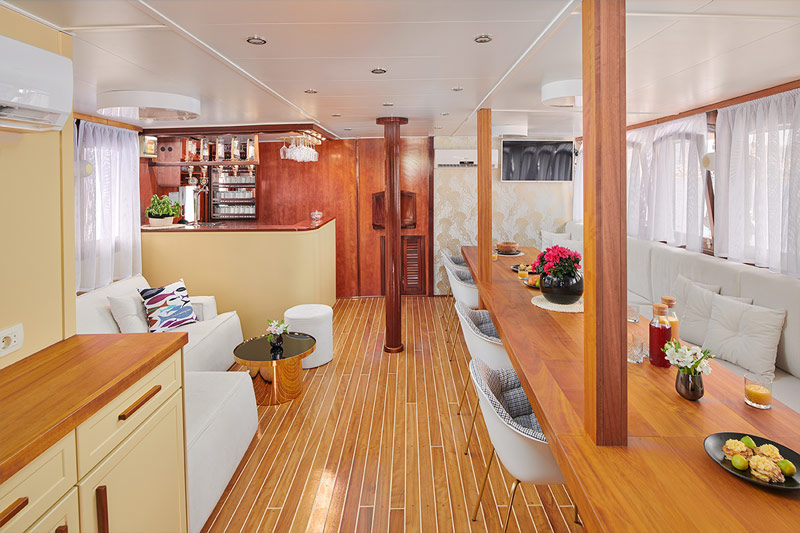 Cataleya sundeck and Jacuzzi