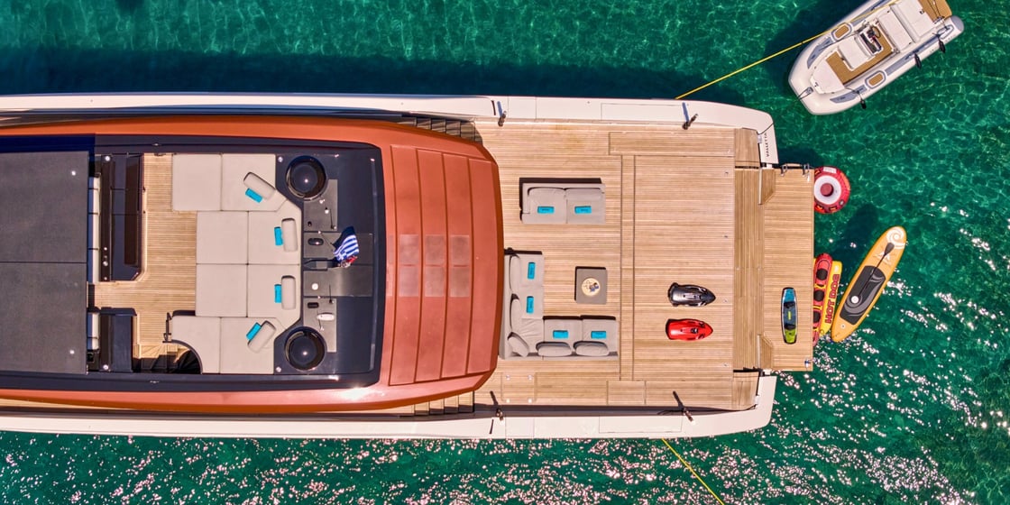 Bestia Sanlorenzo SP110 guest cabins