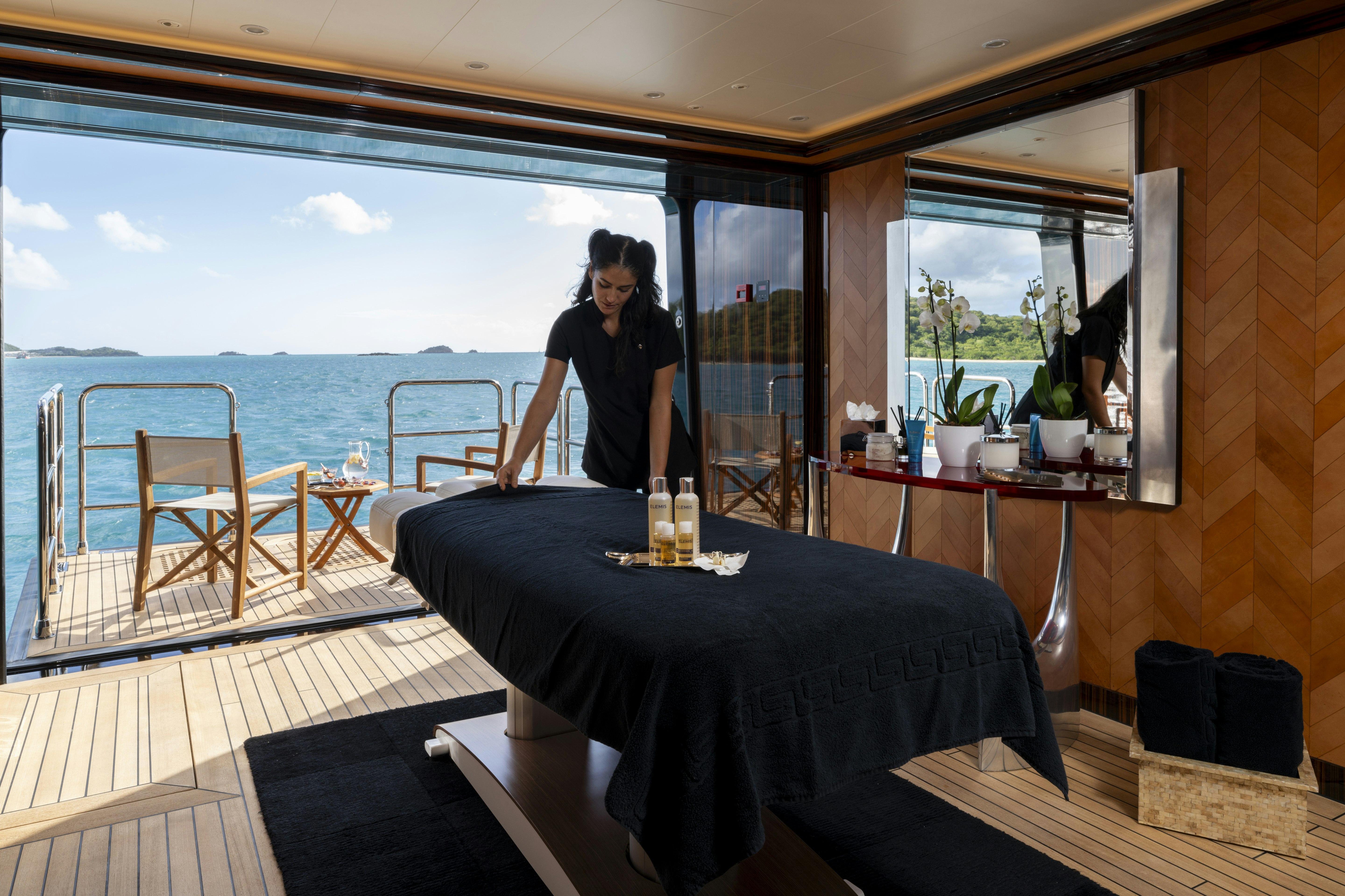 Alfa Nero anchored in turquoise Turkish waters