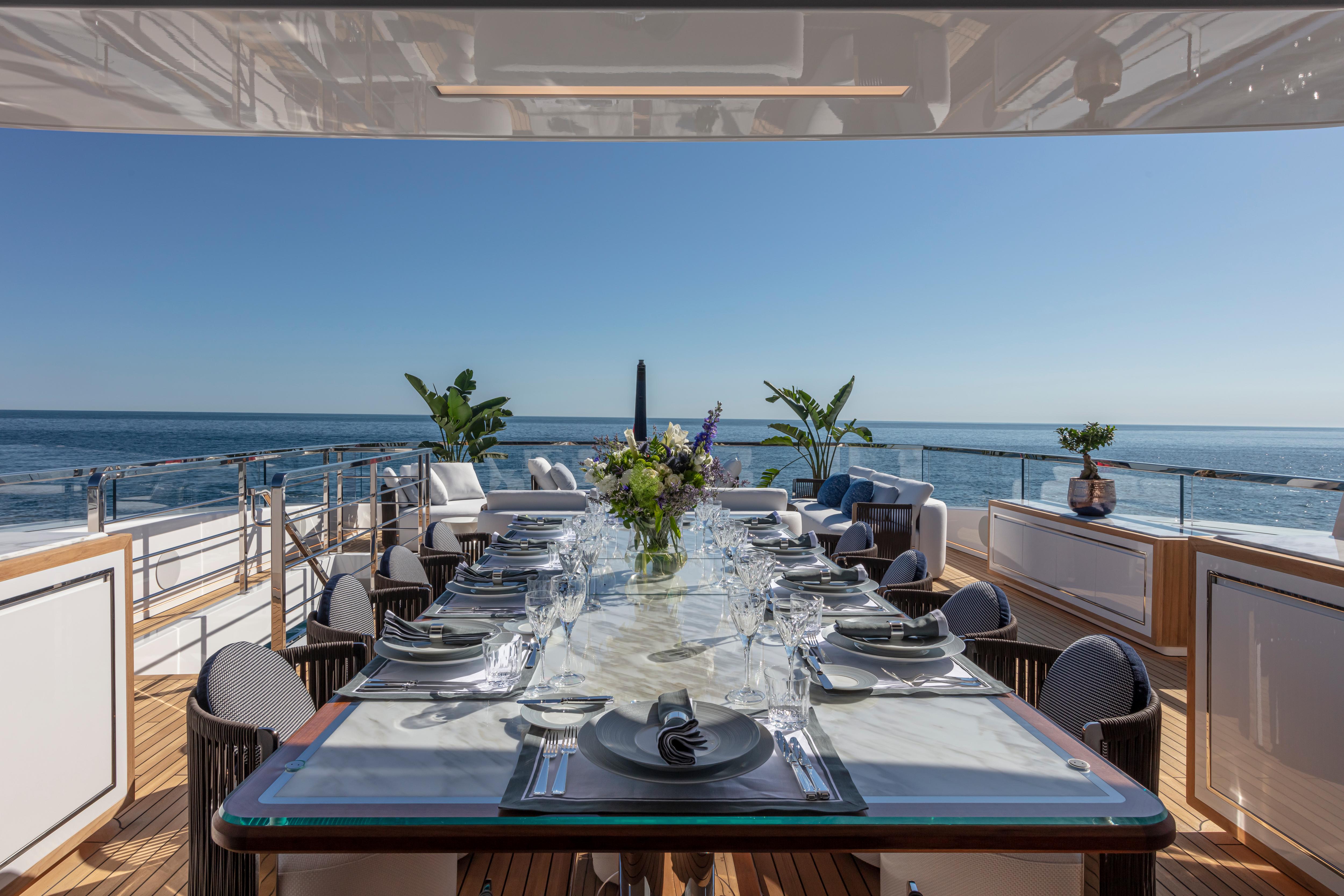 K2 beach club open to the sea Italy gulet cruise