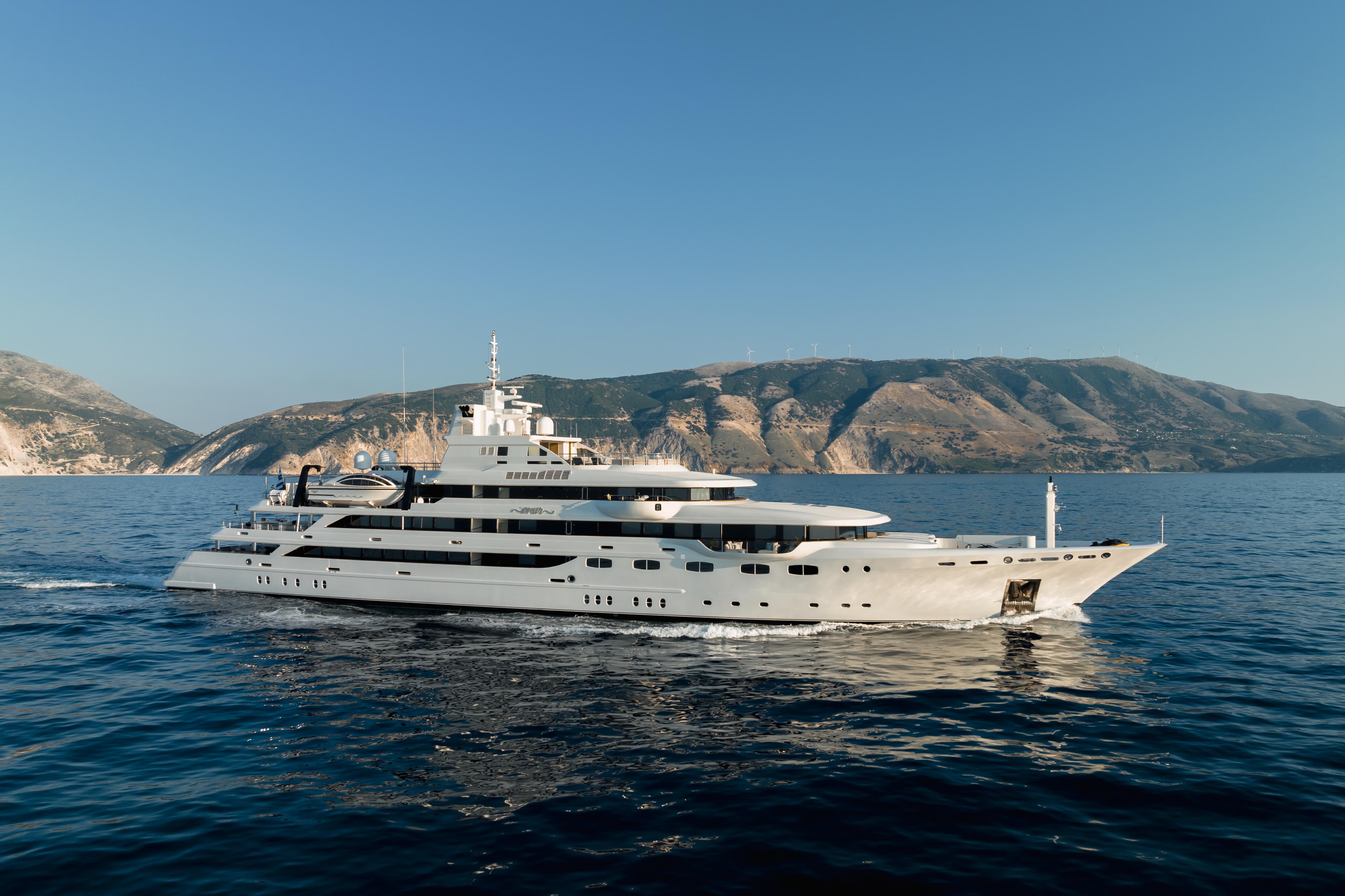 Emir yacht interior stateroom
