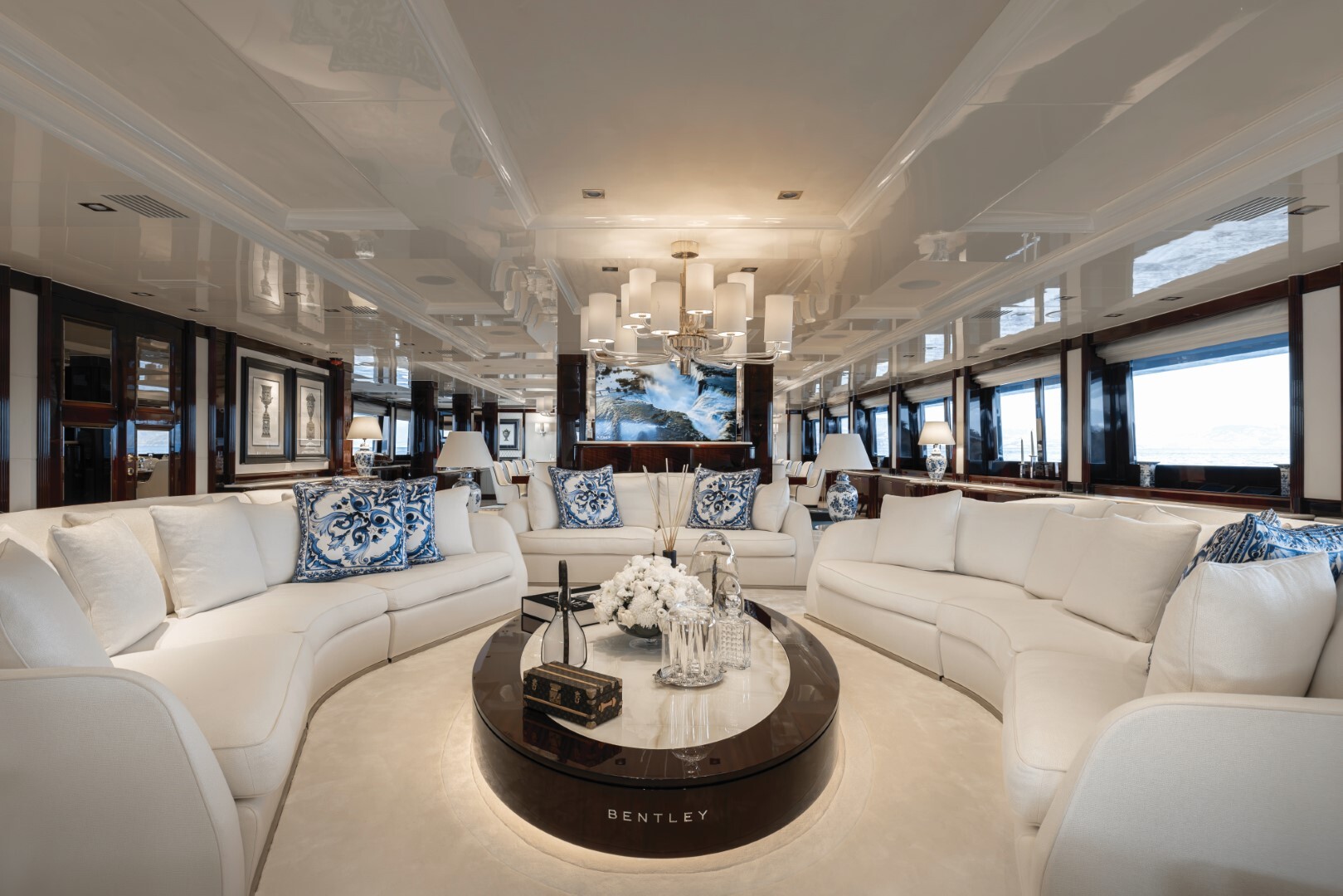 Emir yacht sundeck