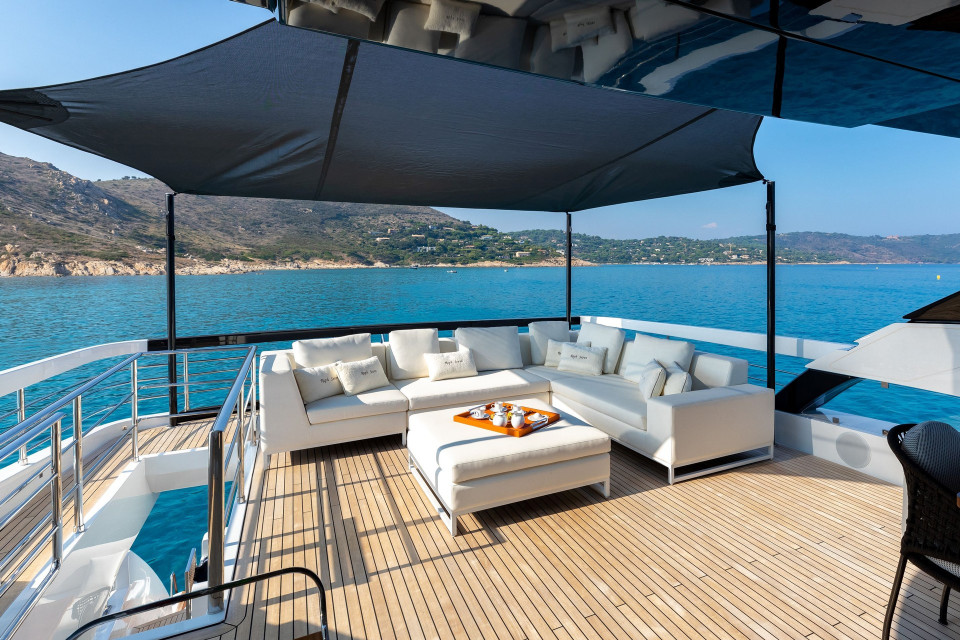 Raph Seven II interior luxury cabin