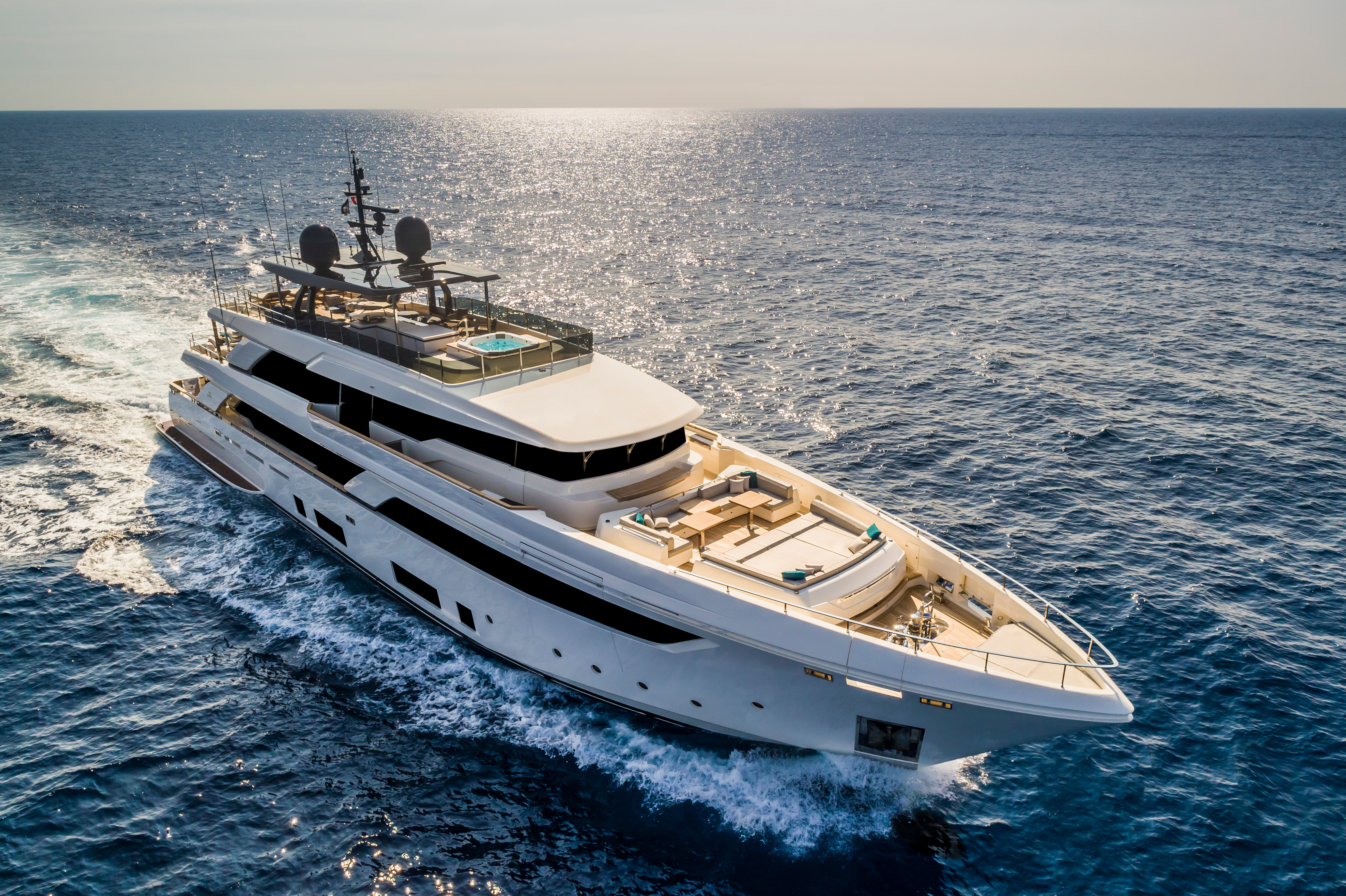 Haiami I yacht profile view