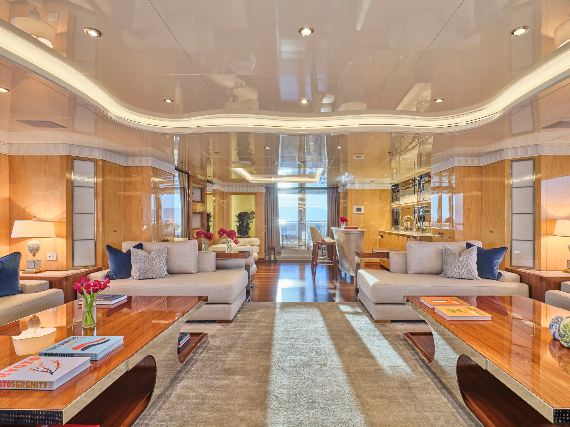 SEAKID II interior saloon and dining