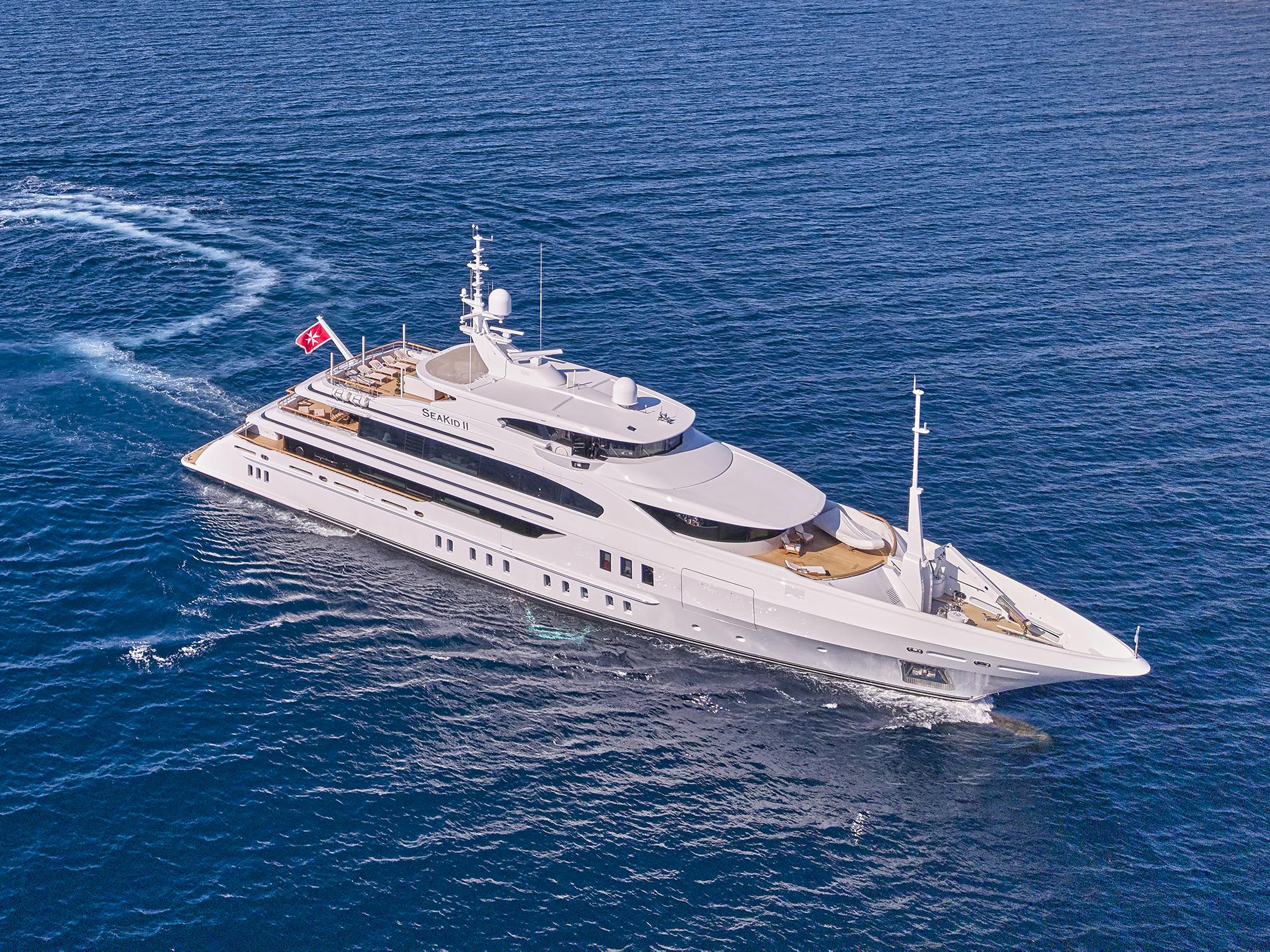 SEAKID II crew and deck service