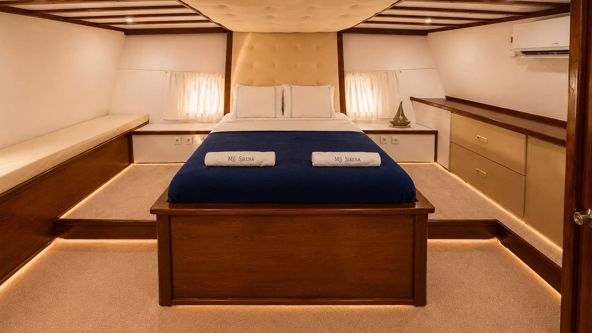 Sirena deck Croatia charter