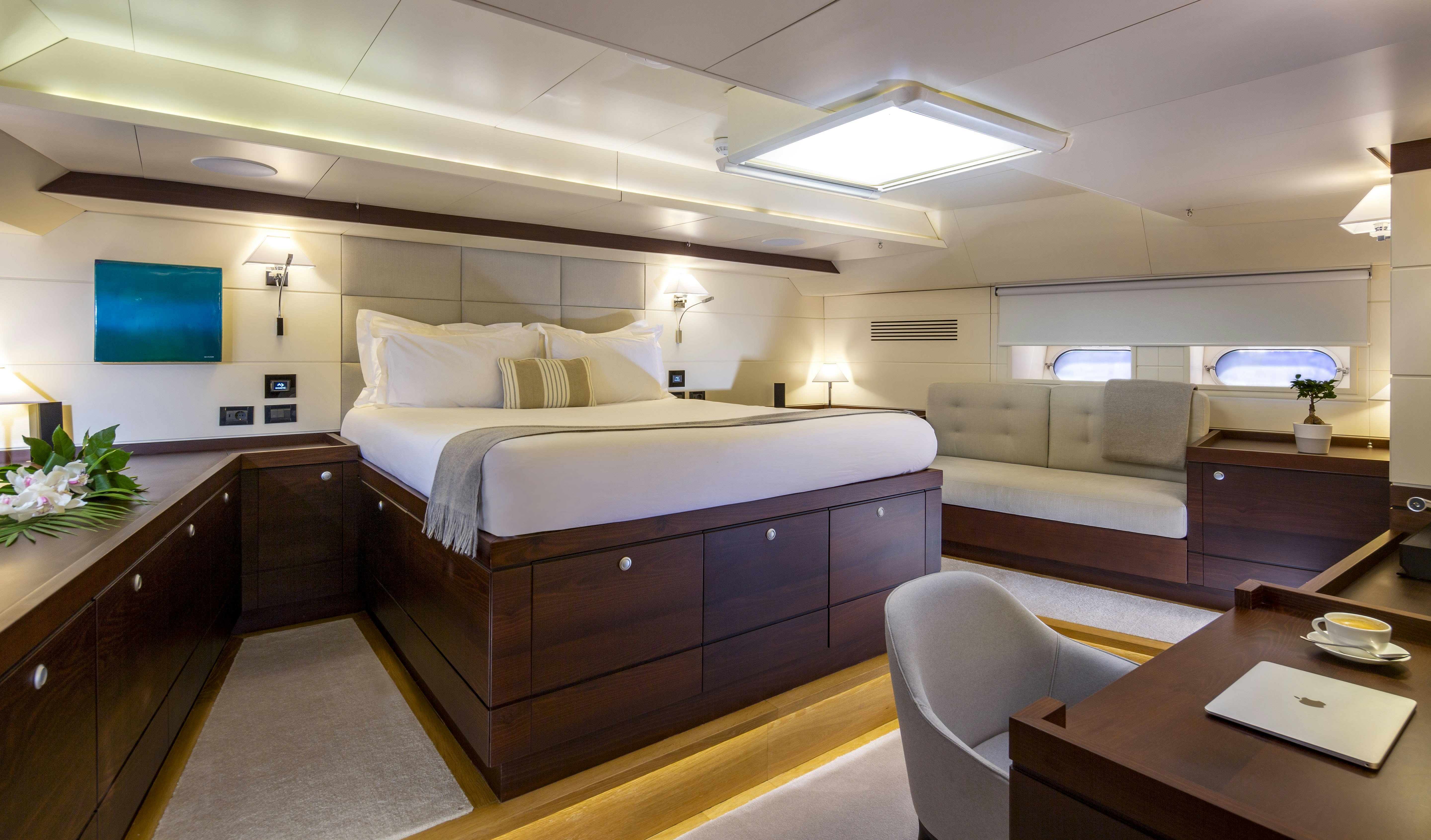Radiance sailing yacht deck and cockpit