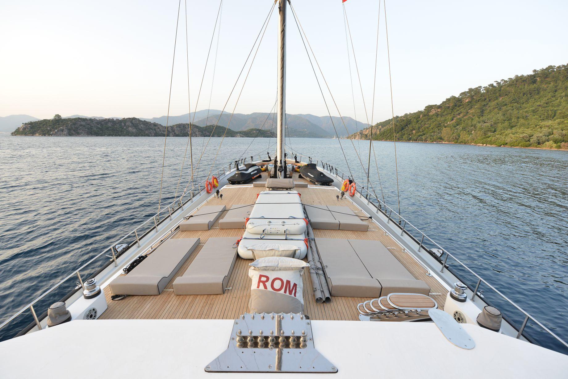 White Soul gulet amenities exterior deck in Türkiye