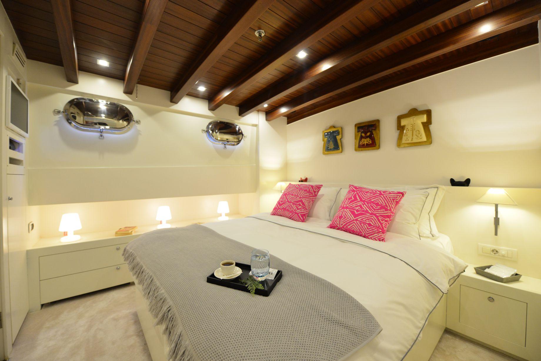 White Soul gulet accommodation interior cabin in Türkiye