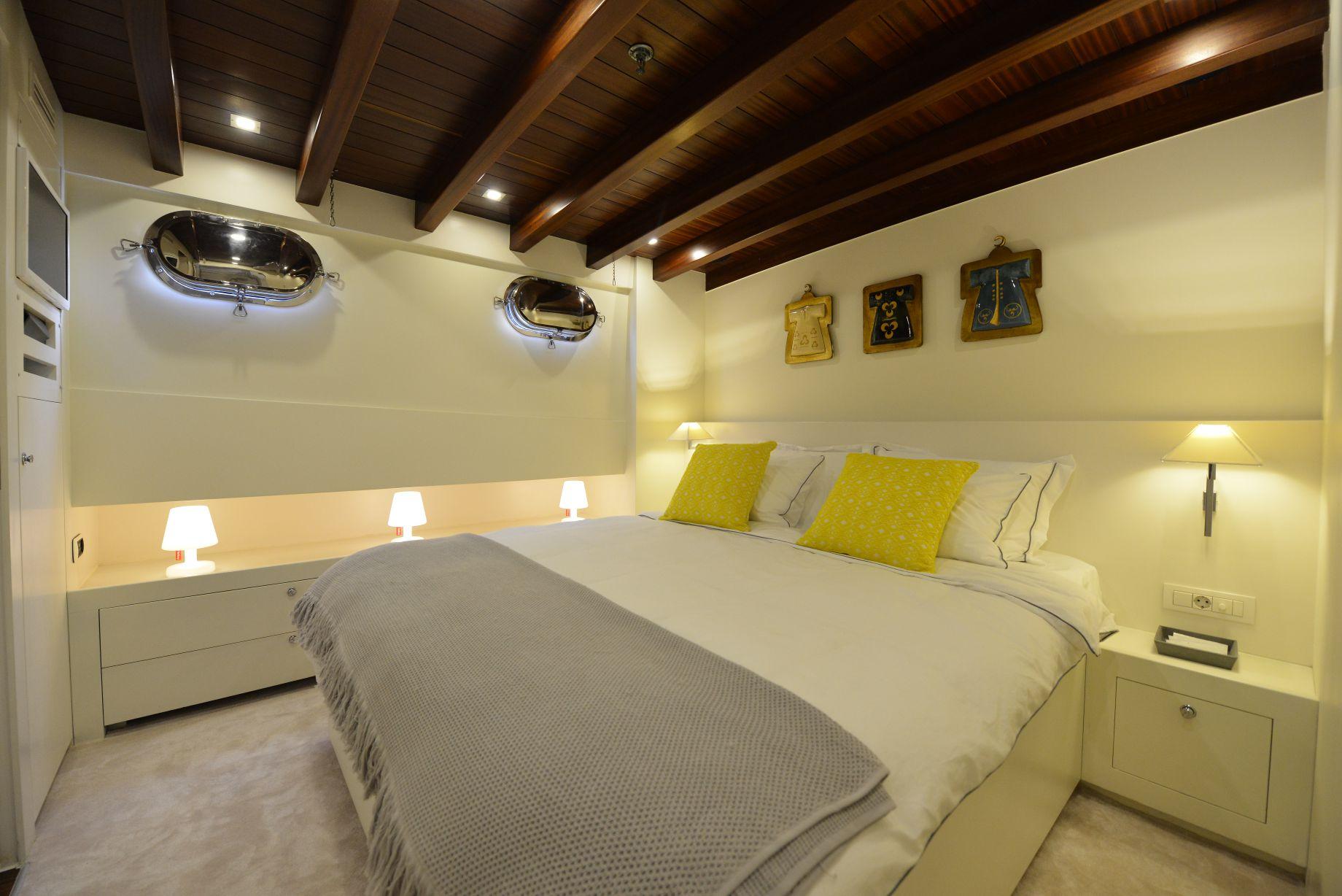 White Soul gulet accommodation interior cabin in Türkiye