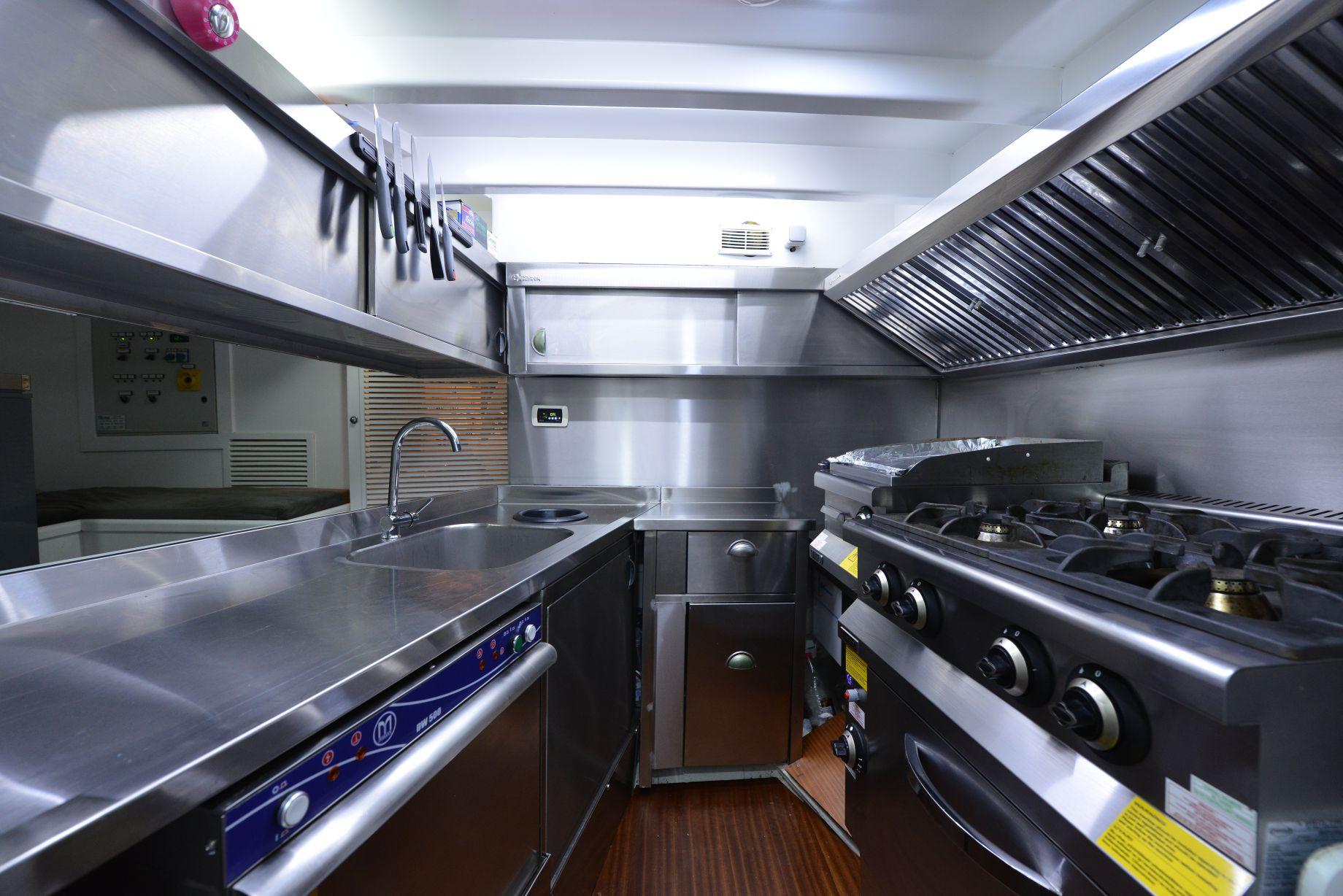 White Soul gulet amenities lifestyle dining in Türkiye