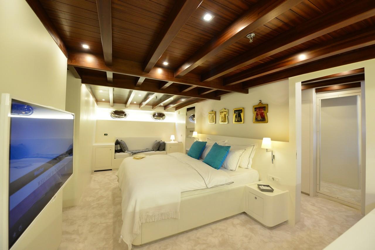 White Soul gulet accommodation interior cabin in Türkiye