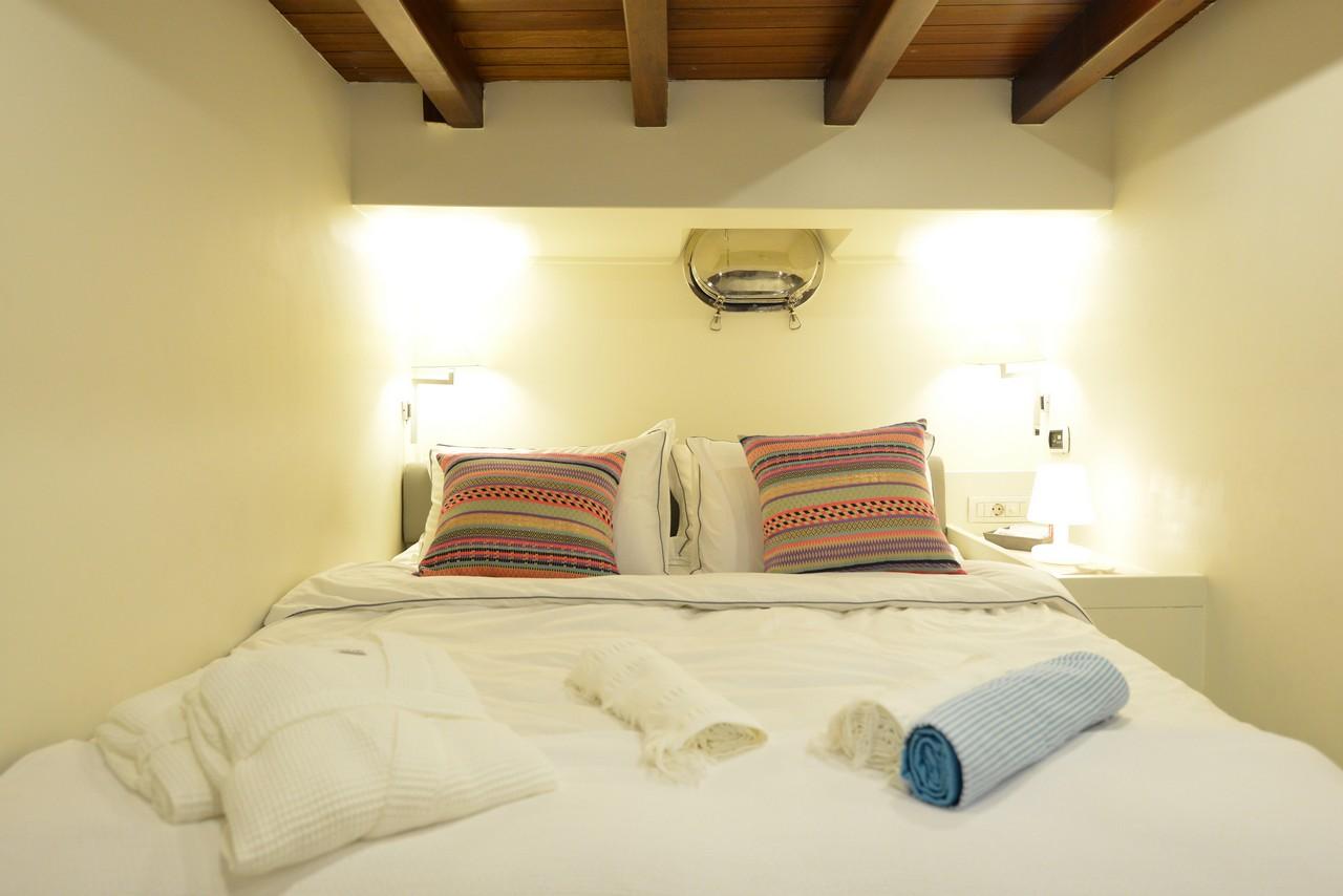 White Soul gulet accommodation interior cabin in Türkiye