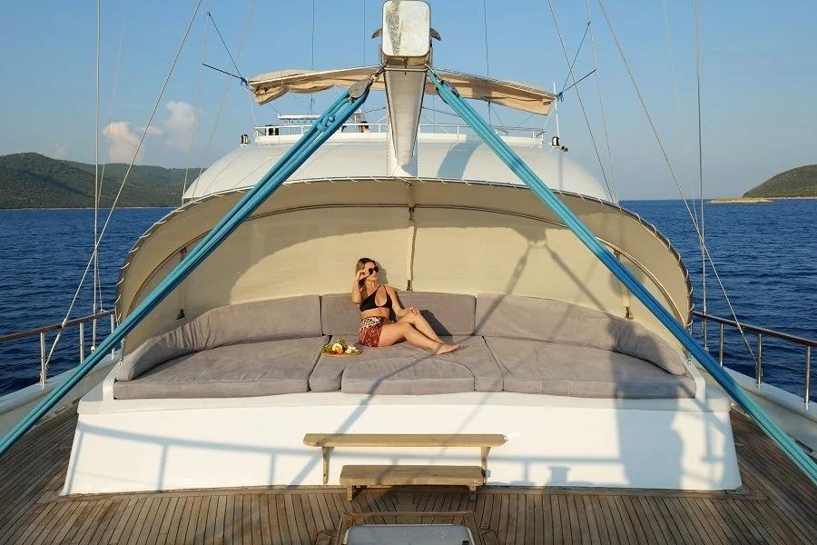 Freedom gulet amenities lifestyle dining in Türkiye