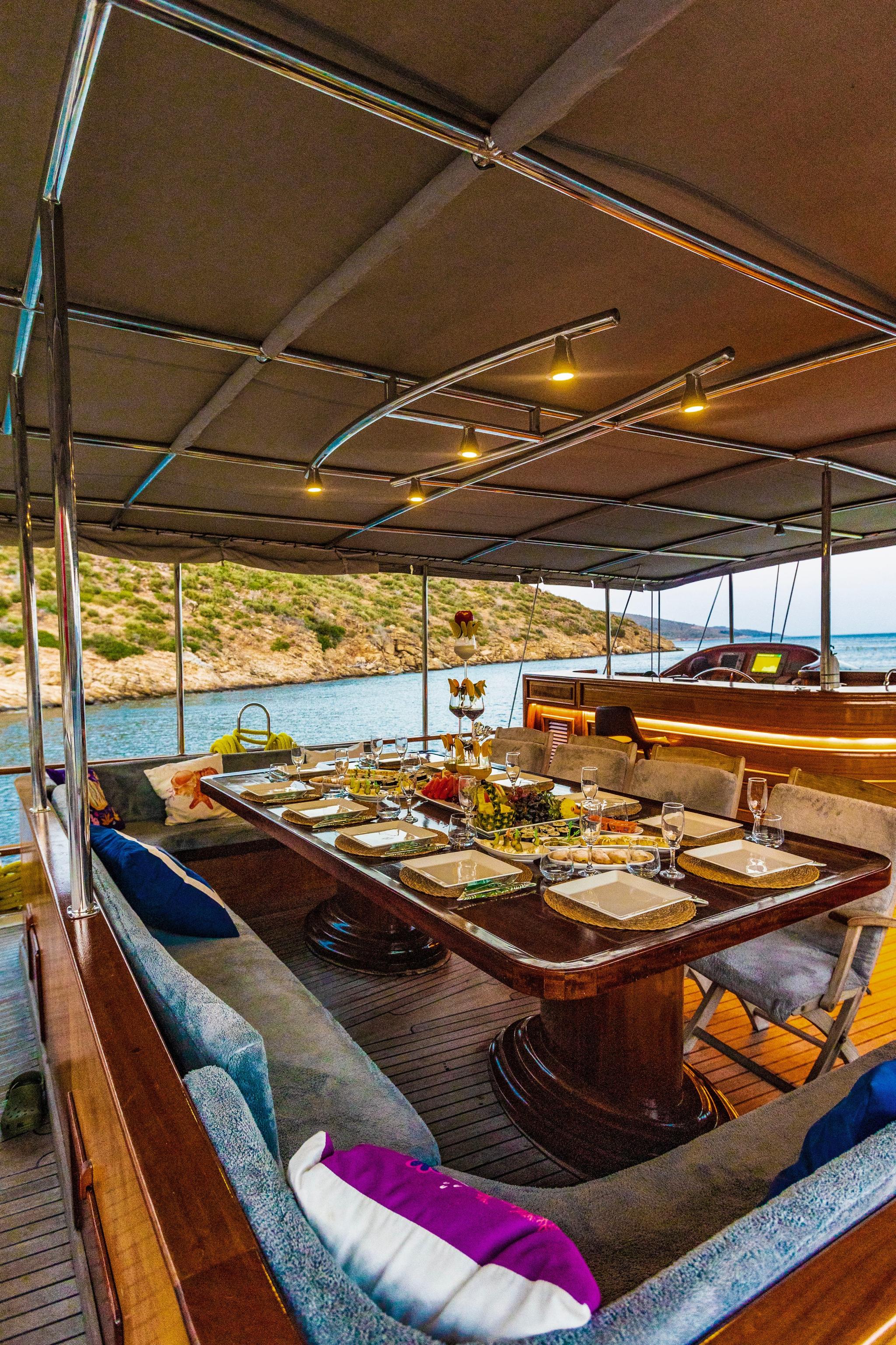 Grande Mare gulet lifestyle dining in Türkiye