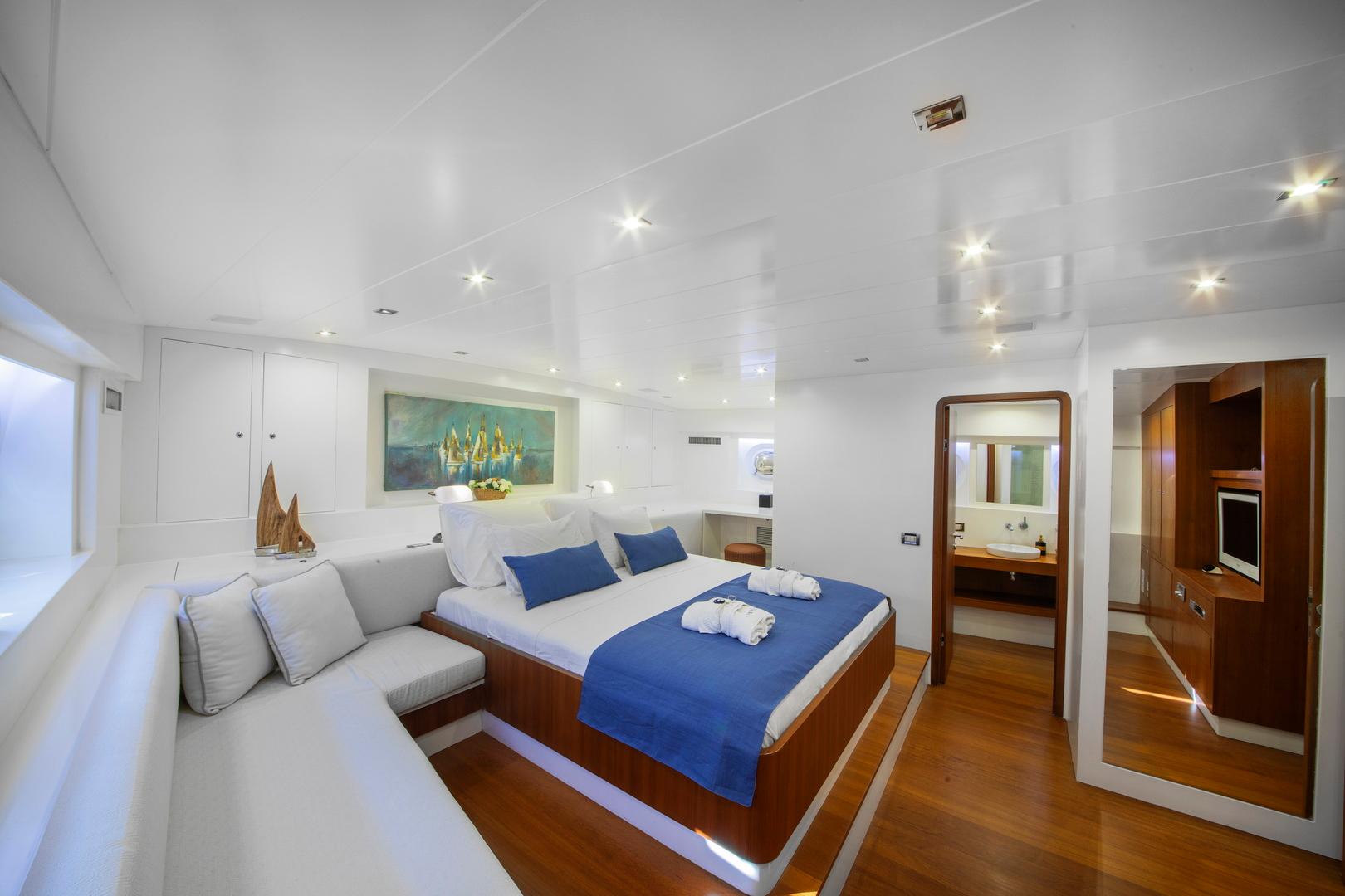 Ubi Bene gulet interior cabin in Türkiye