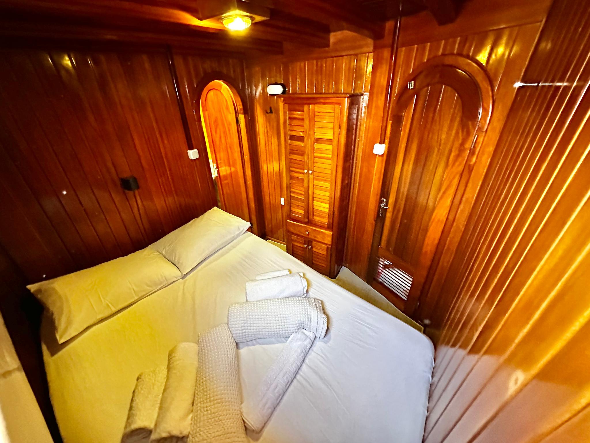 Balu gulet interior cabin in Türkiye