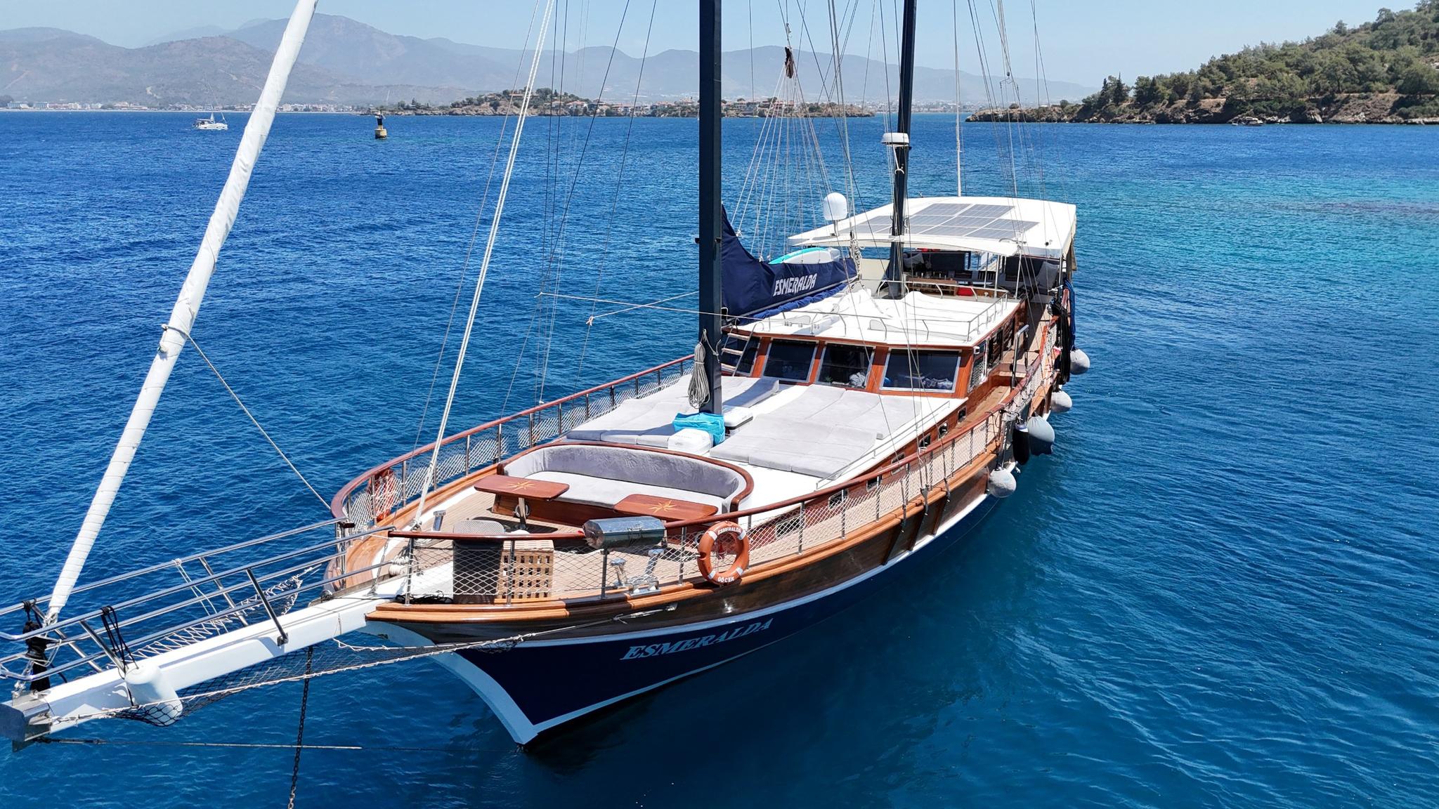 Esmeralda gulet amenities aerial view in Türkiye
