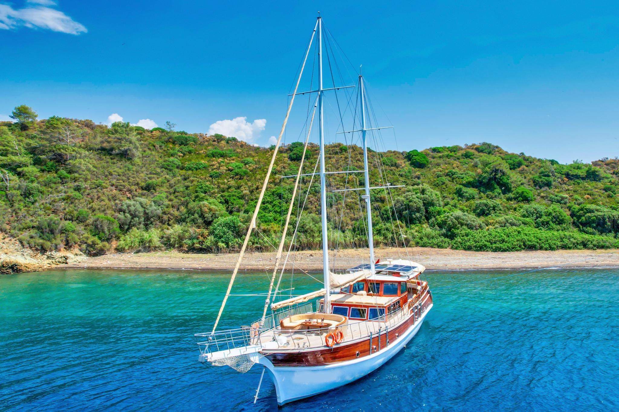 Su Sesi gulet amenities aerial view in Türkiye