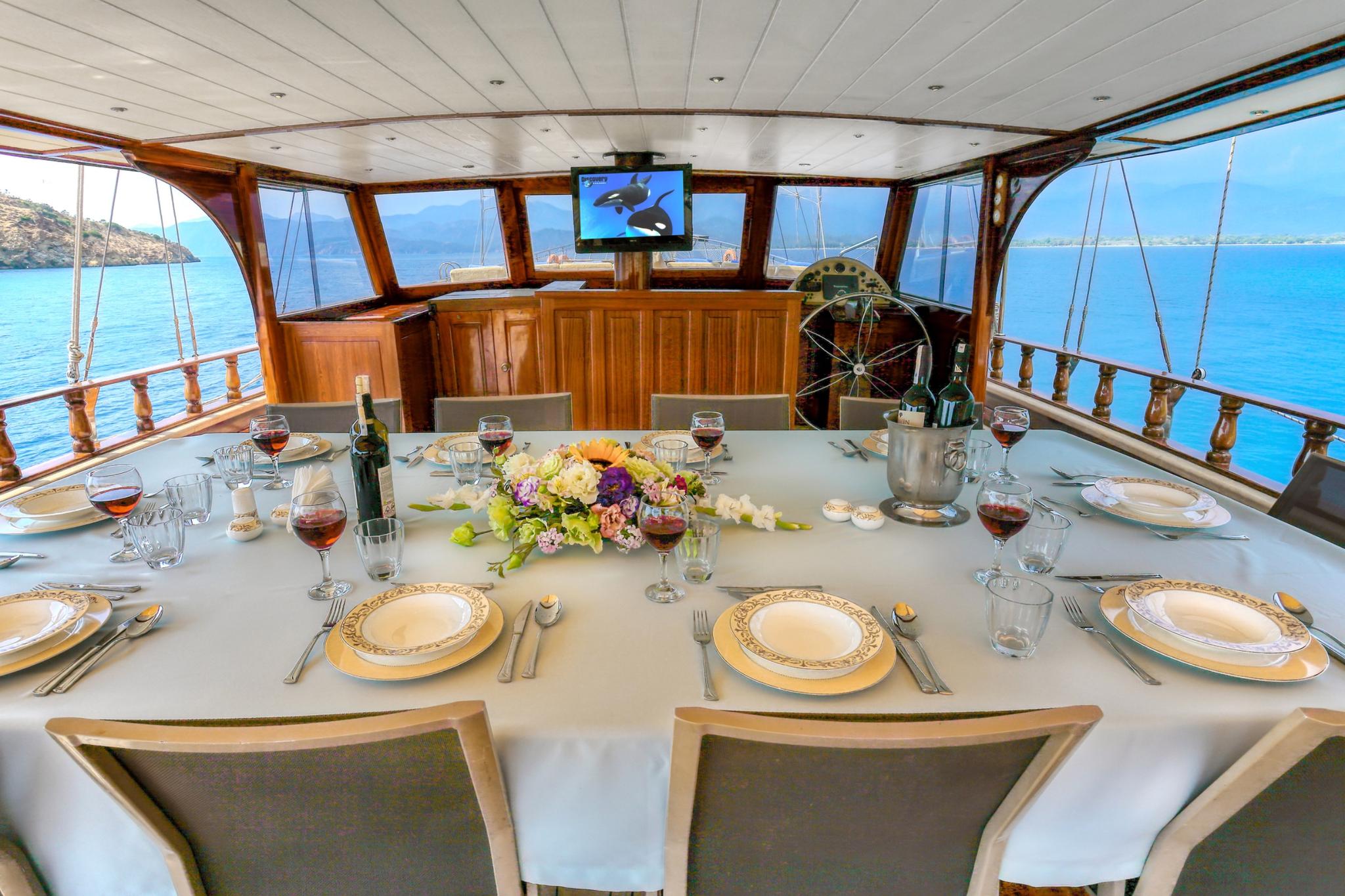 Su Sesi gulet amenities exterior deck in Türkiye