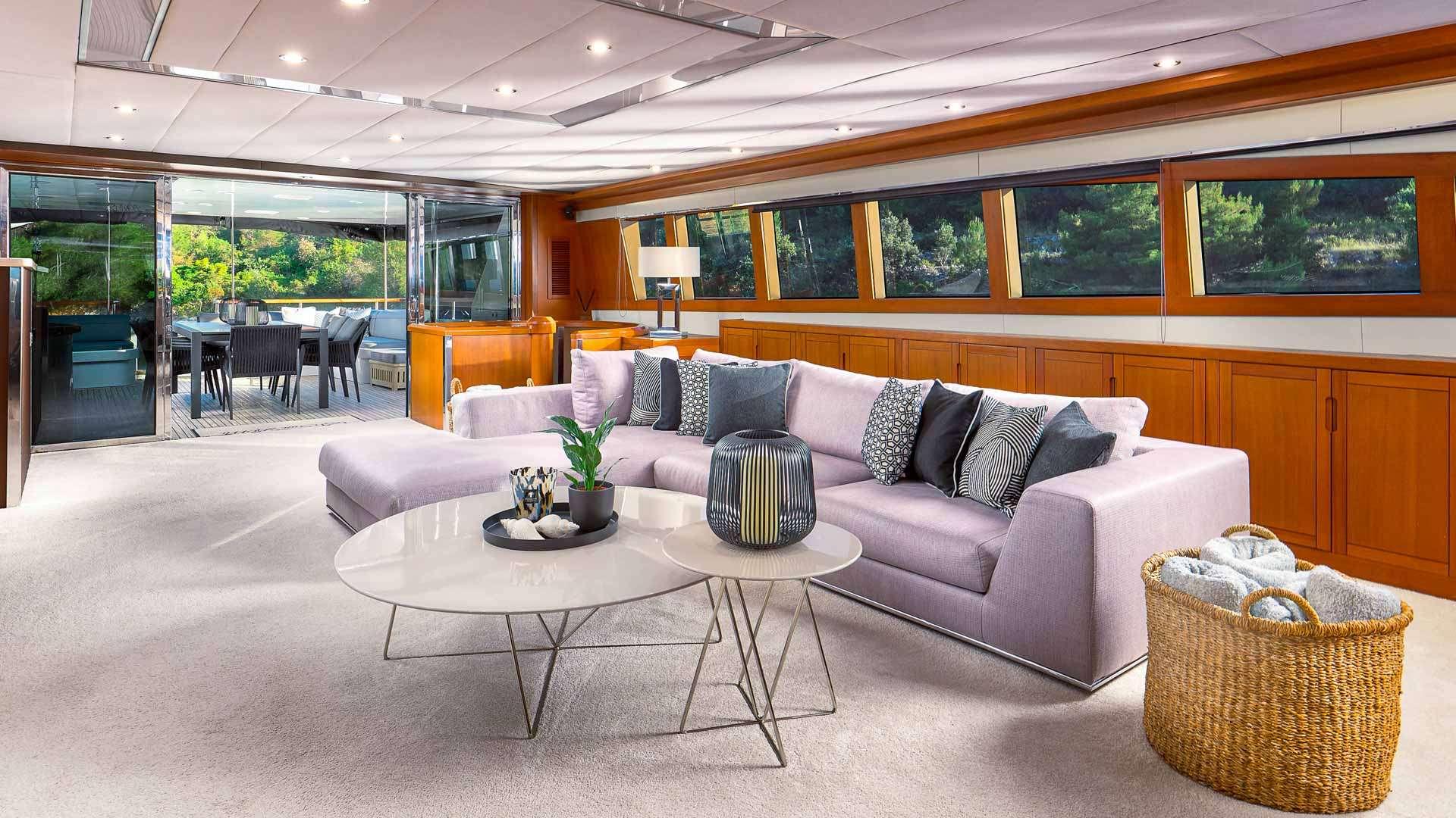 San Limi — life on board