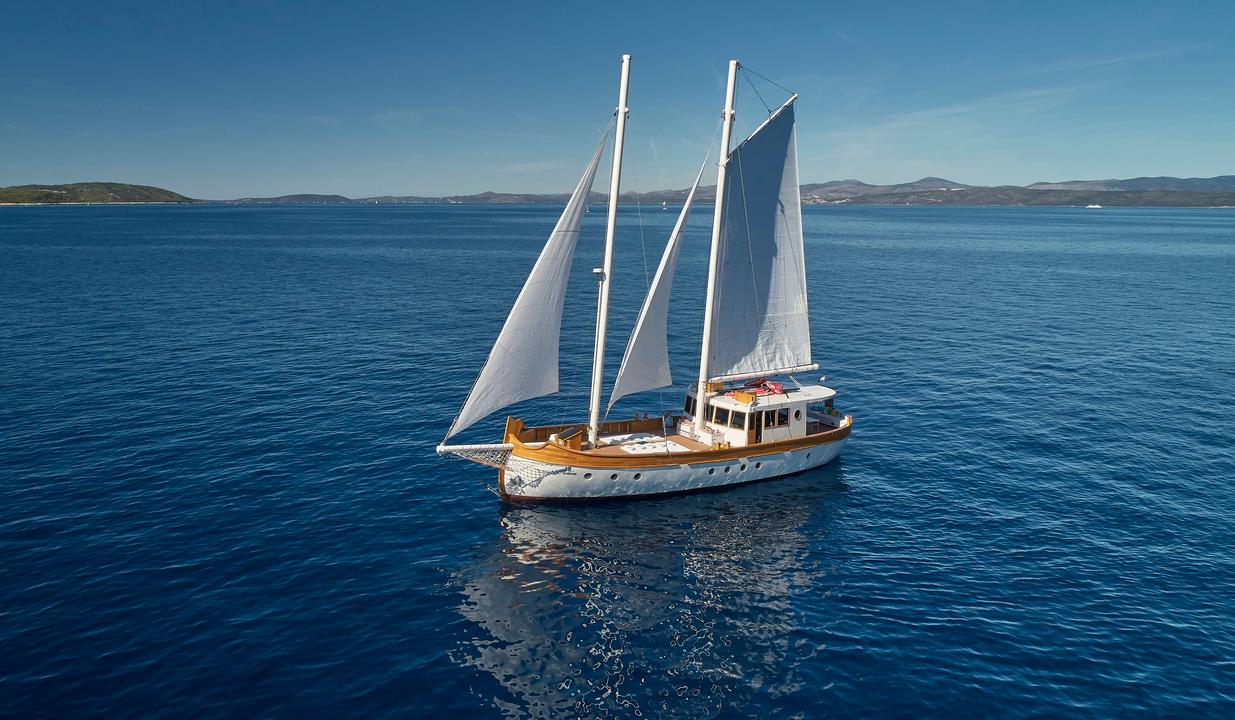 Green Ray gulet amenities exterior deck in Croatia