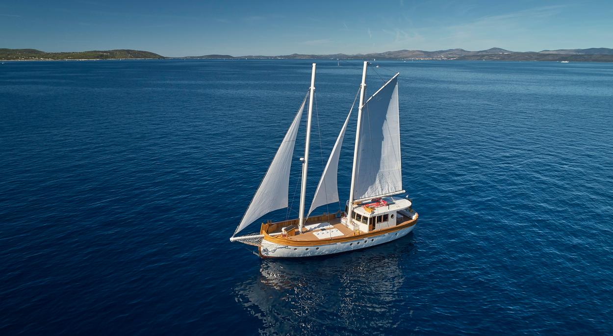 Green Ray gulet aerial view in Croatia