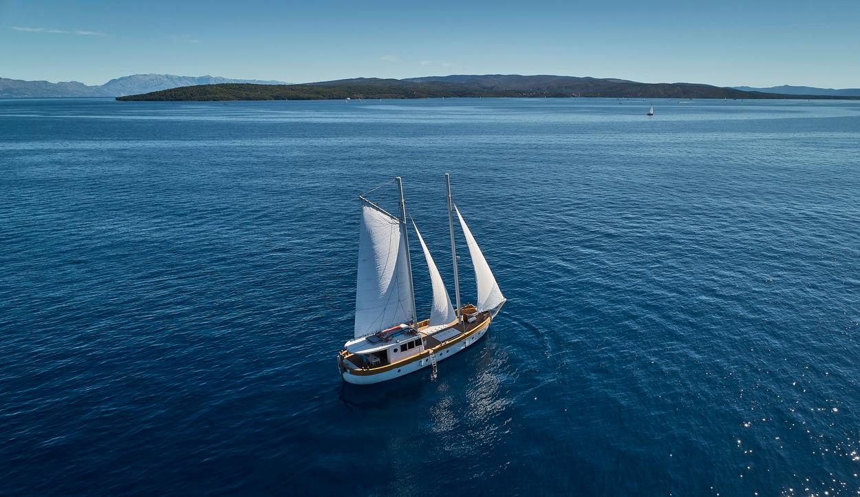 Green Ray gulet aerial view in Croatia
