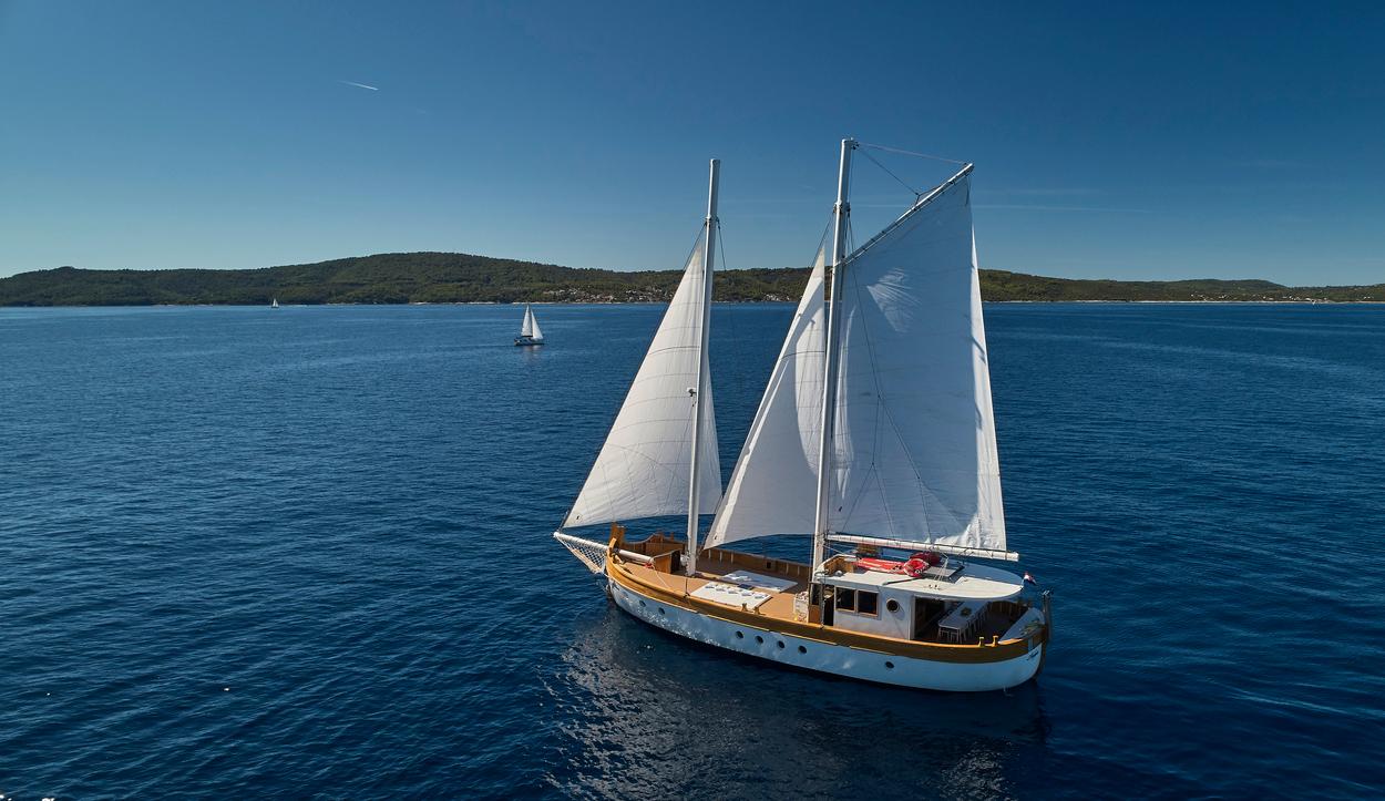 Green Ray gulet amenities exterior deck in Croatia