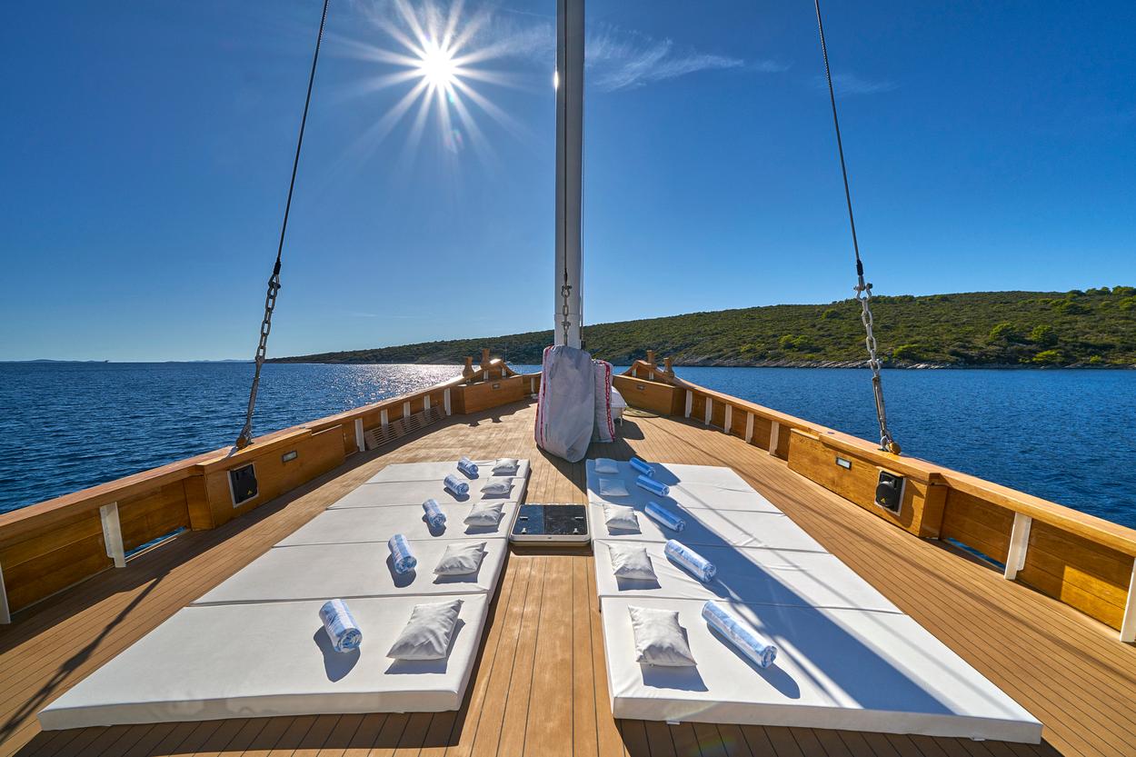 Green Ray gulet amenities exterior deck in Croatia