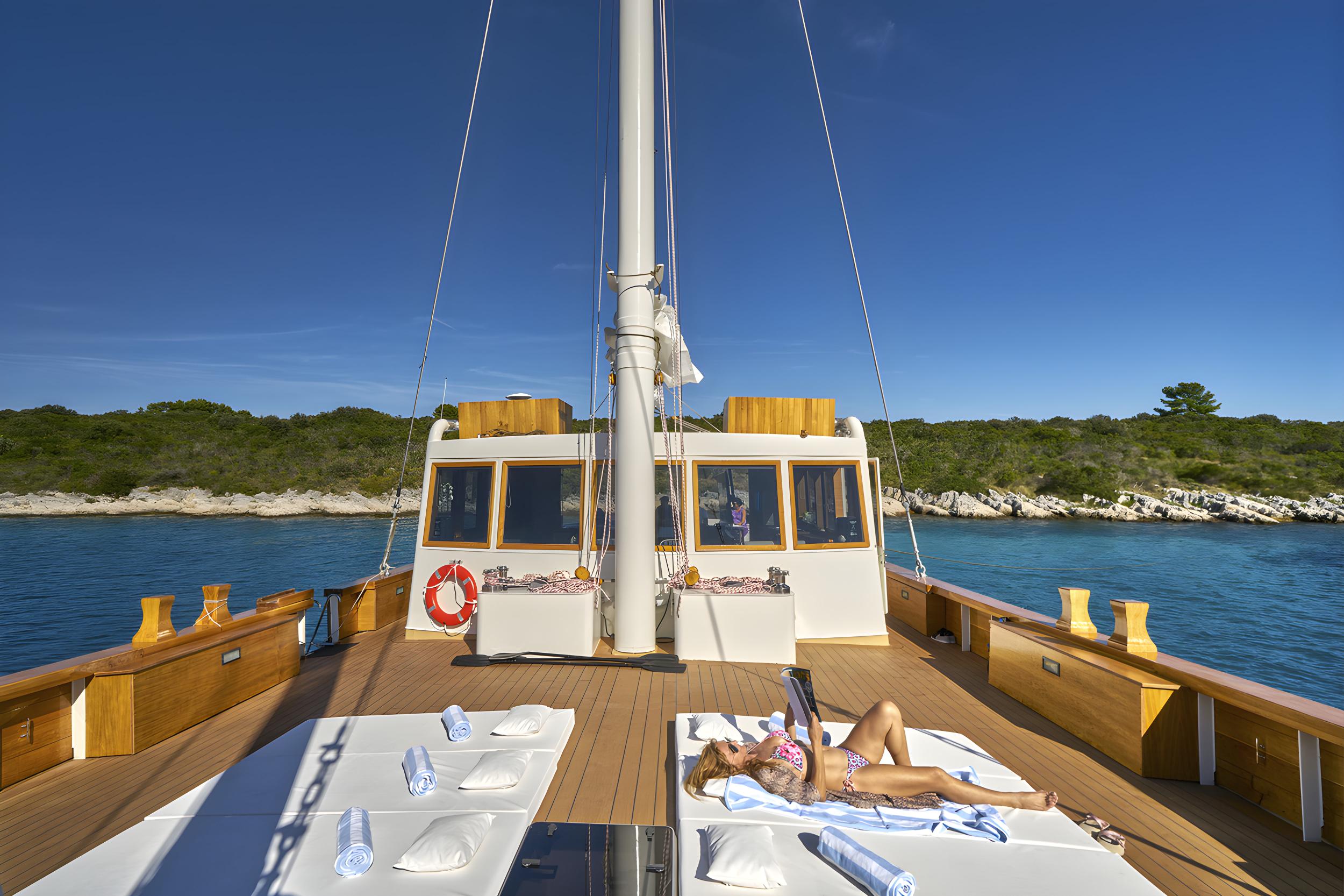 Green Ray gulet amenities lifestyle dining in Croatia