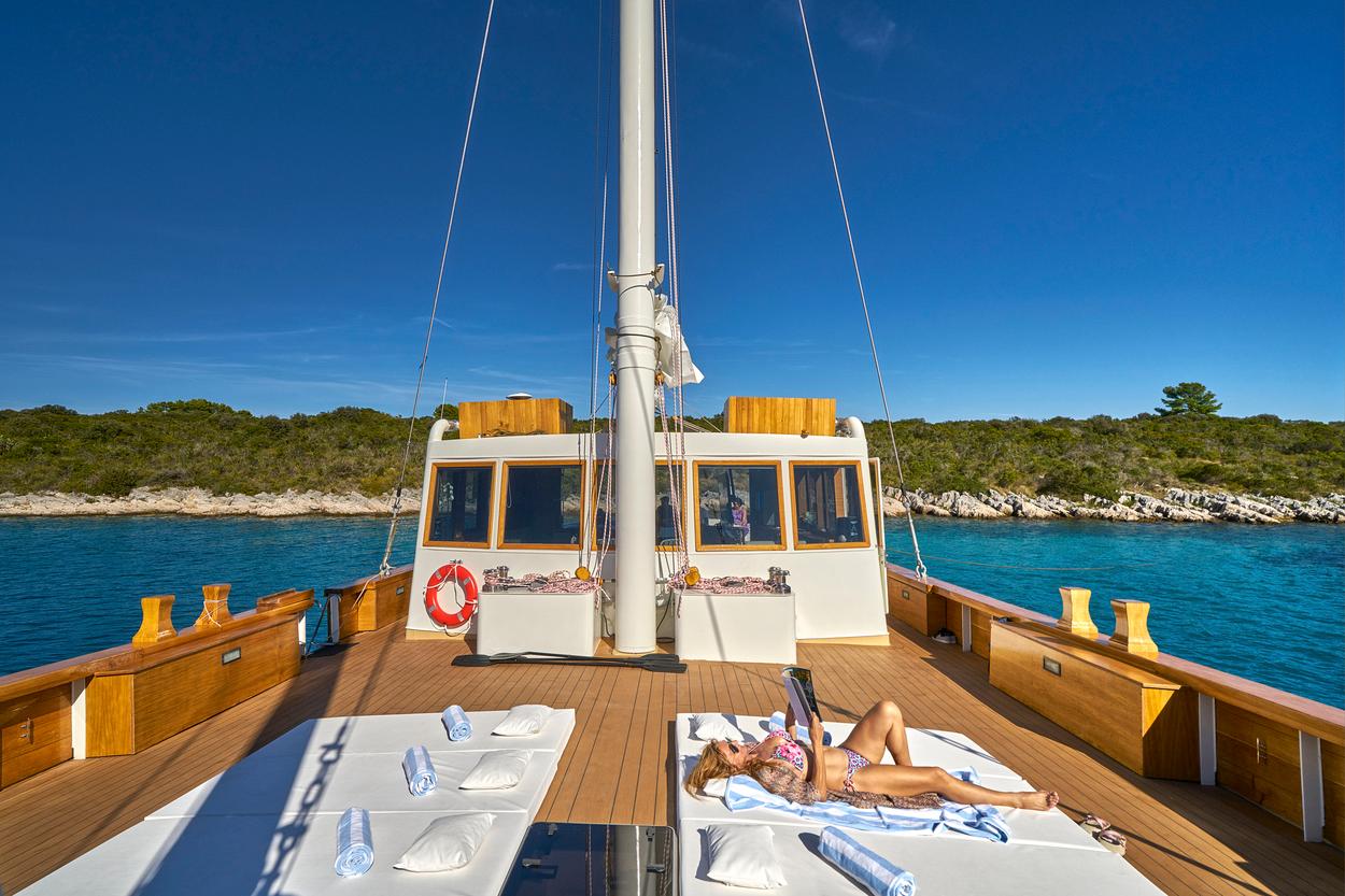 Green Ray gulet amenities exterior deck in Croatia