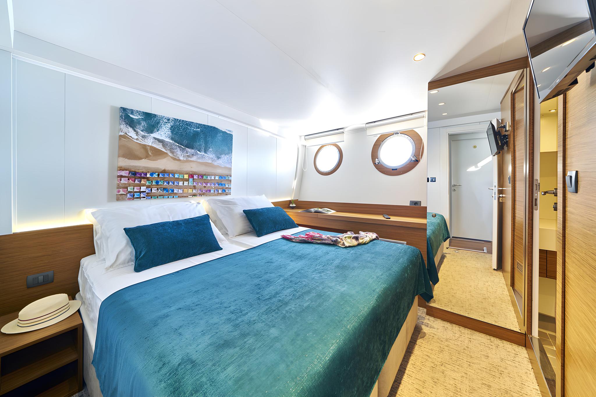 Green Ray gulet accommodation interior cabin in Croatia