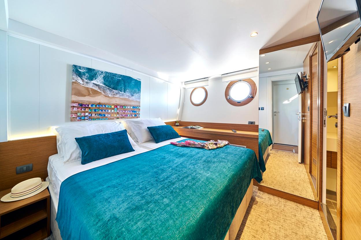 Green Ray gulet accommodation interior cabin in Croatia