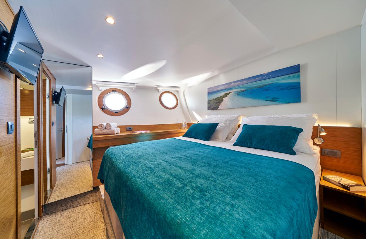 Green Ray gulet accommodation interior cabin in Croatia