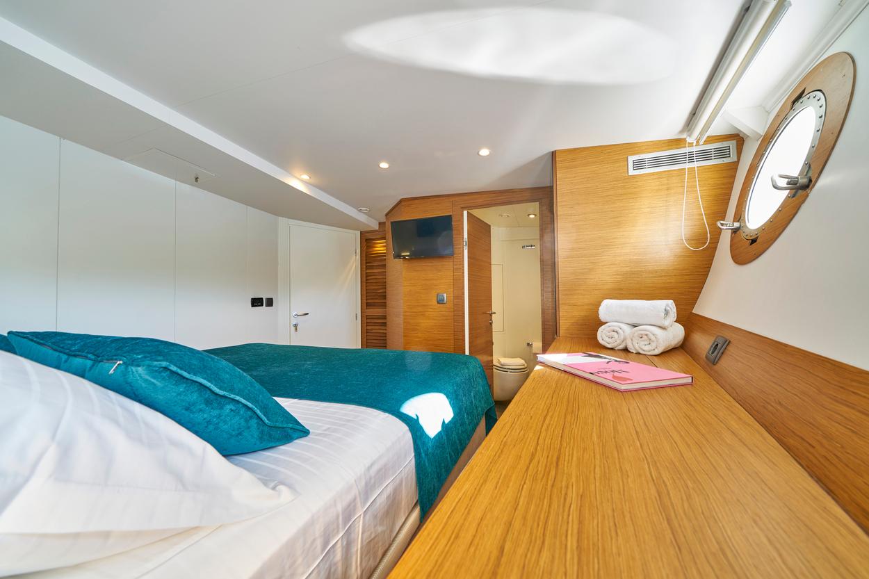 Green Ray gulet accommodation interior cabin in Croatia