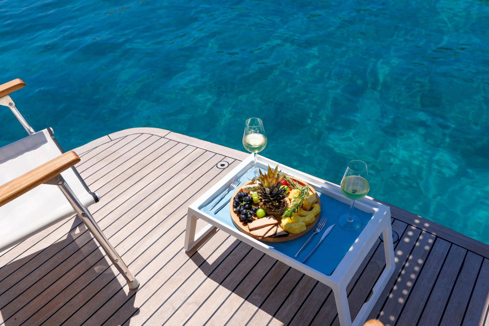 Gazella gulet amenities lifestyle dining in Türkiye