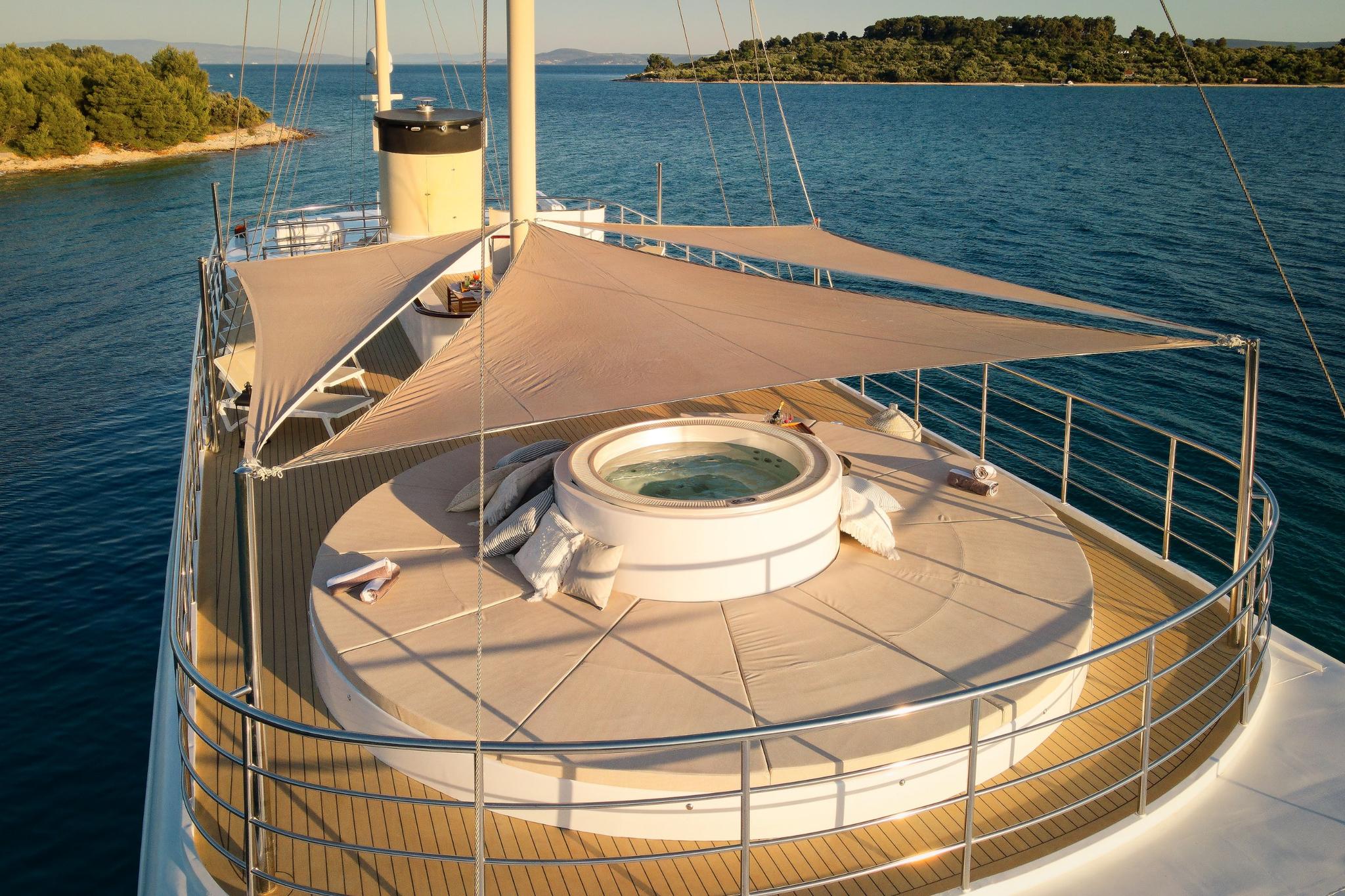 Bellezza gulet amenities in Croatia