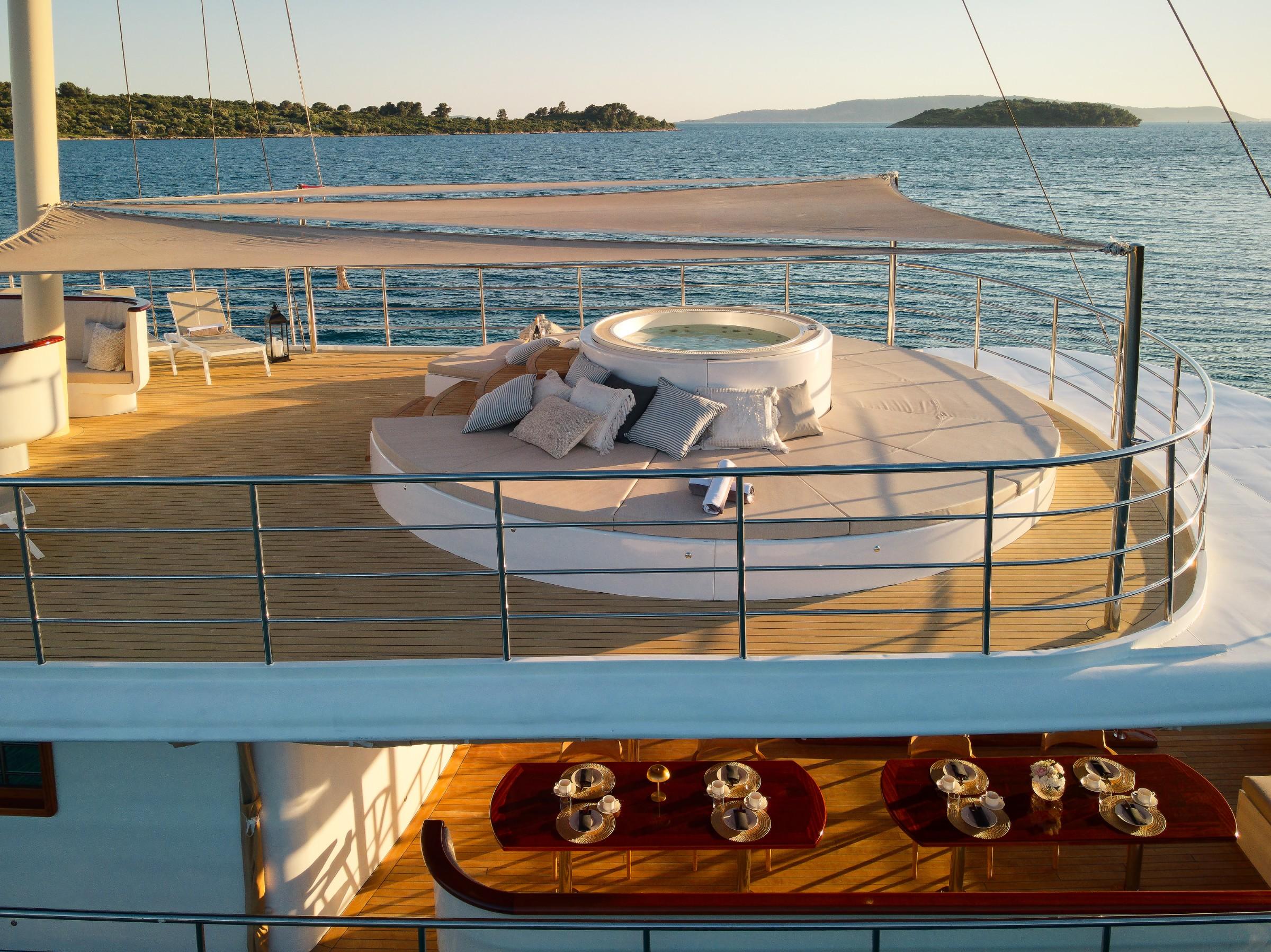 Bellezza gulet amenities in Croatia