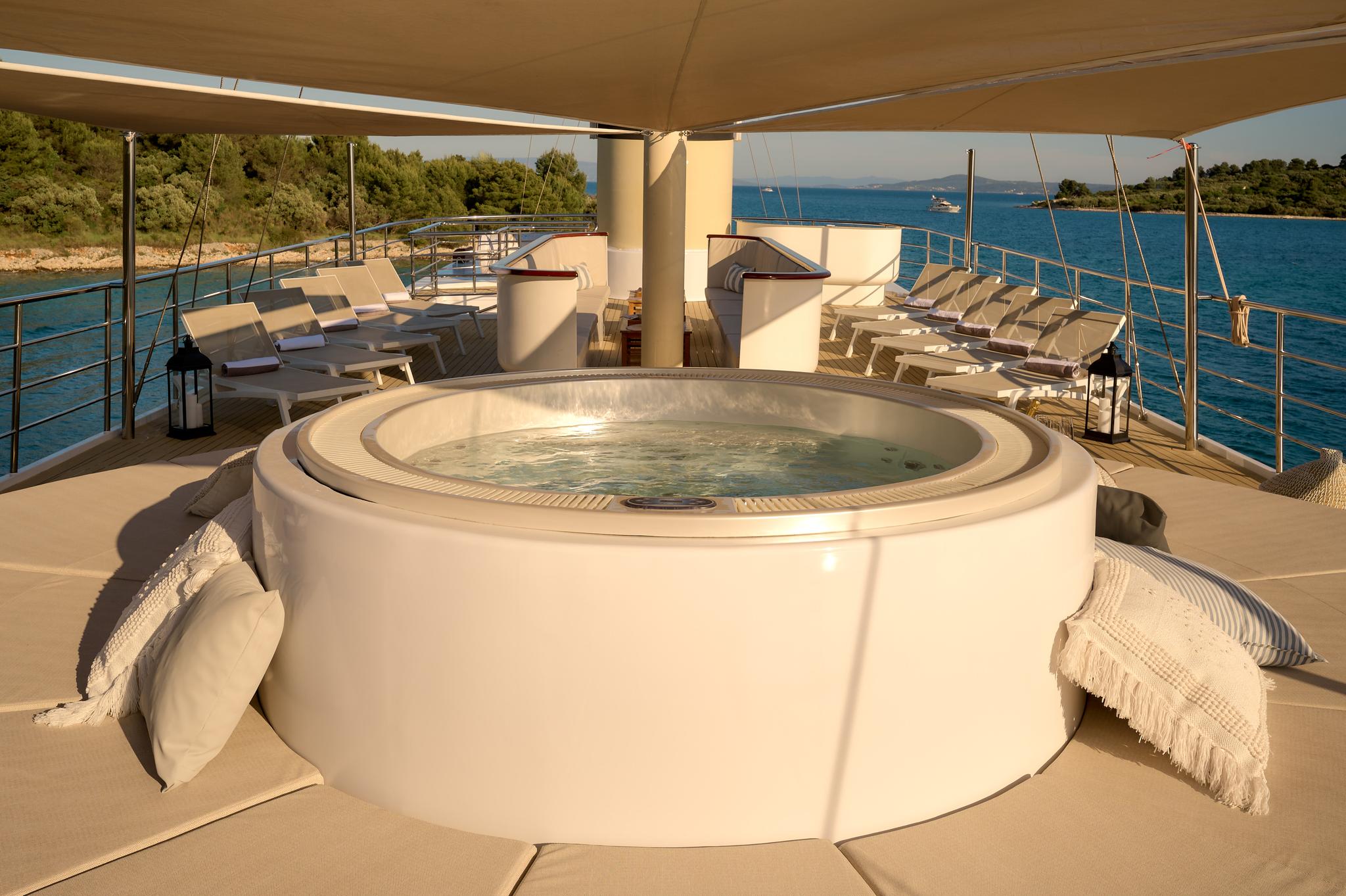 Bellezza gulet amenities exterior deck in Croatia