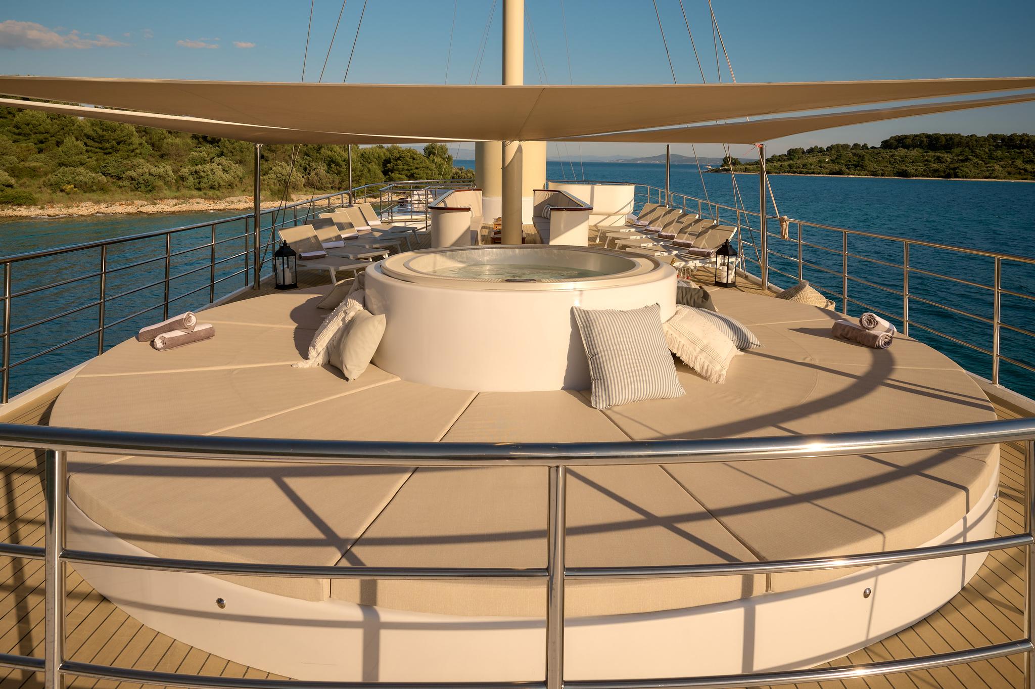 Bellezza gulet amenities exterior deck in Croatia
