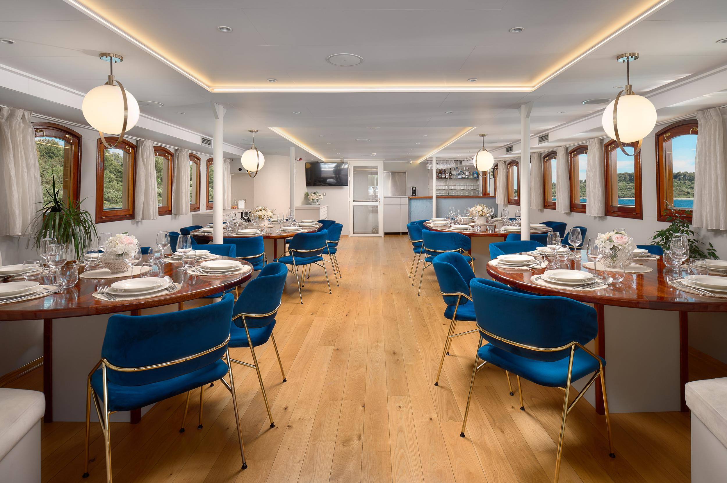 Bellezza gulet amenities interior cabin in Croatia